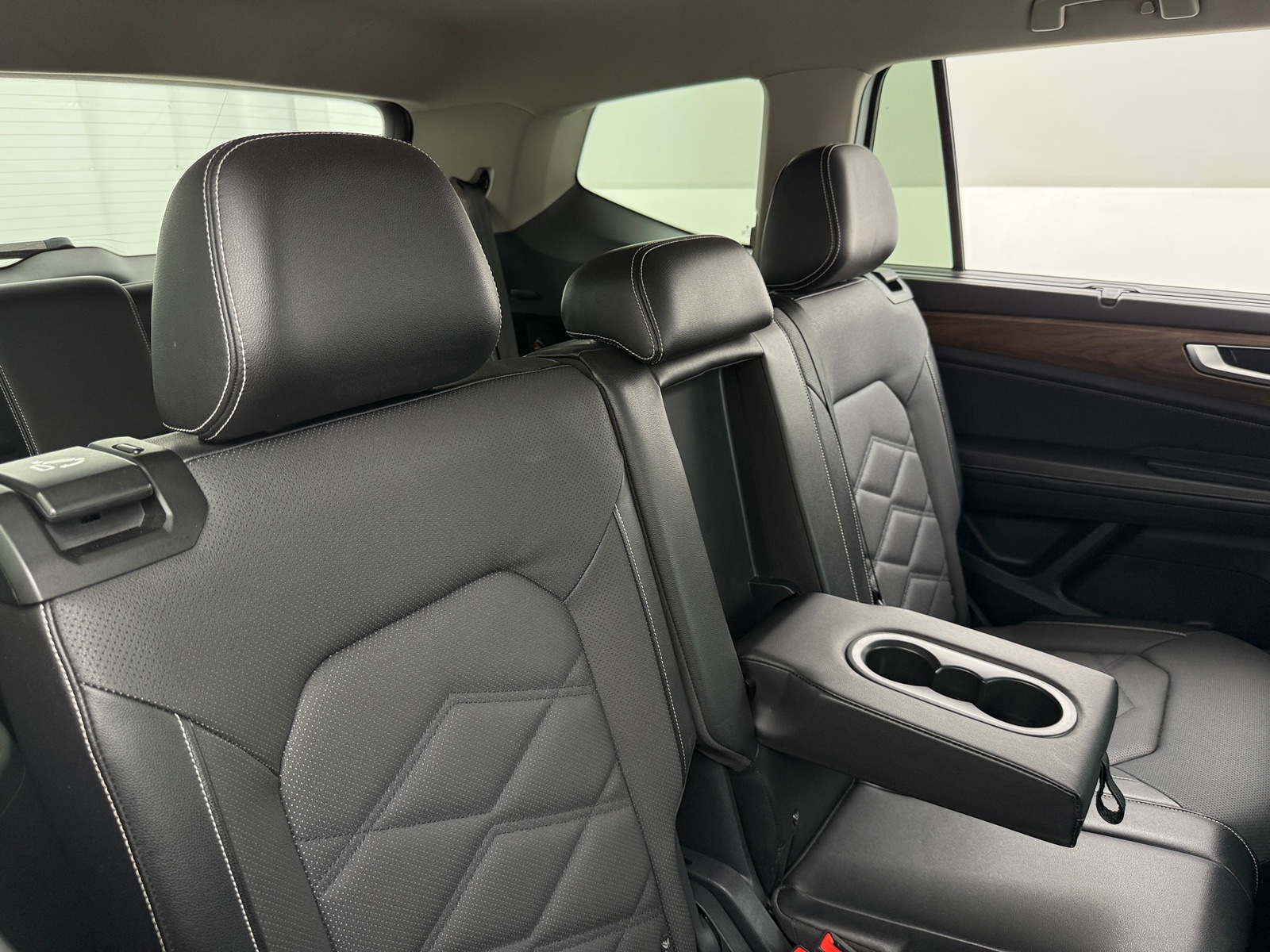 Thumbnail: 2024 Volkswagen Atlas - 5