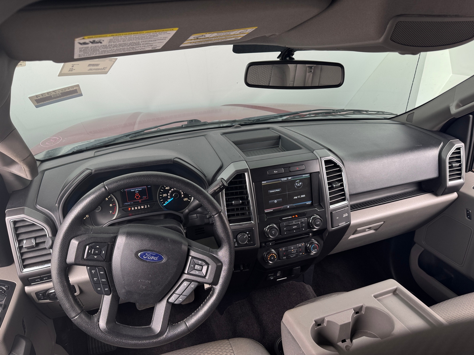 Thumbnail: 2015 Ford Econoline - 3