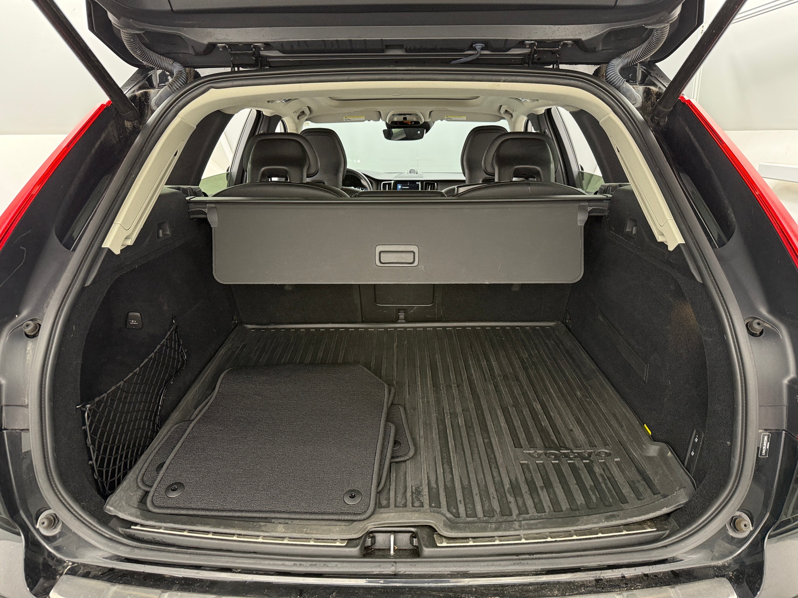 Thumbnail: 2019 Volvo XC60 - 6