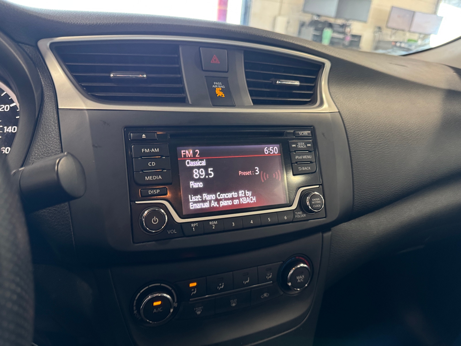 Thumbnail: 2018 Nissan Sentra - 4