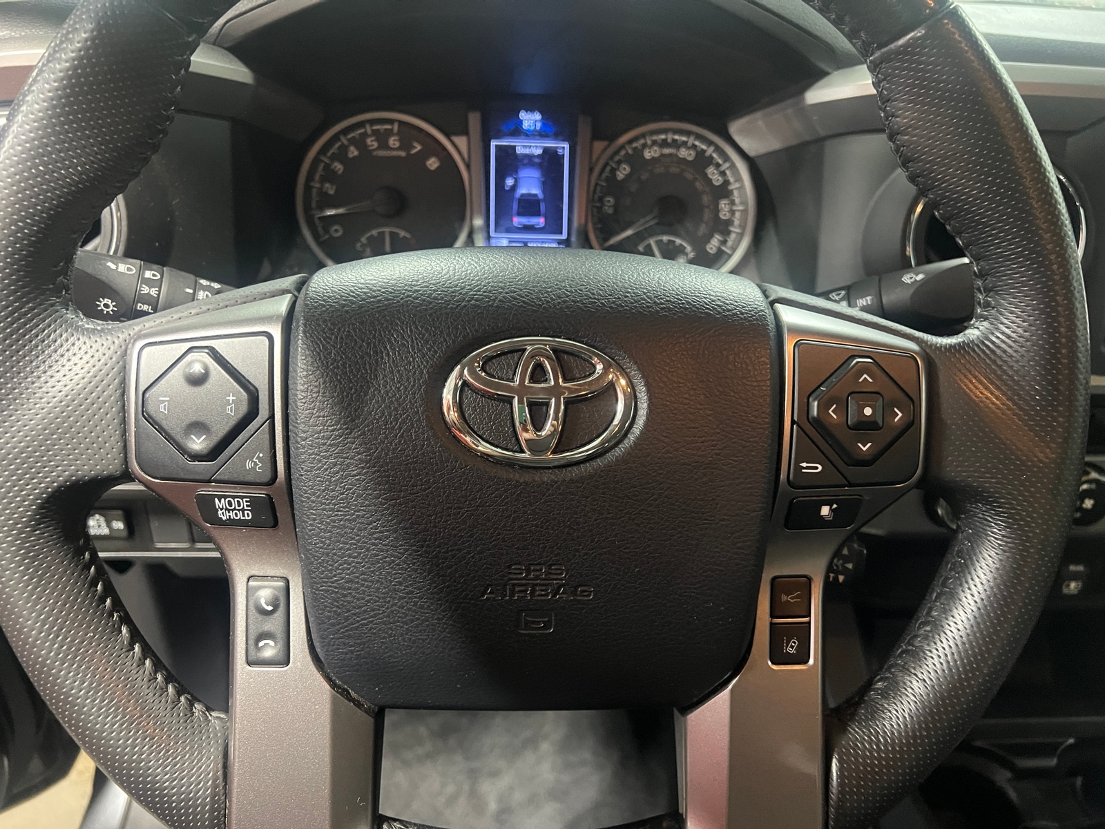 Thumbnail: 2018 Toyota Tacoma - 5