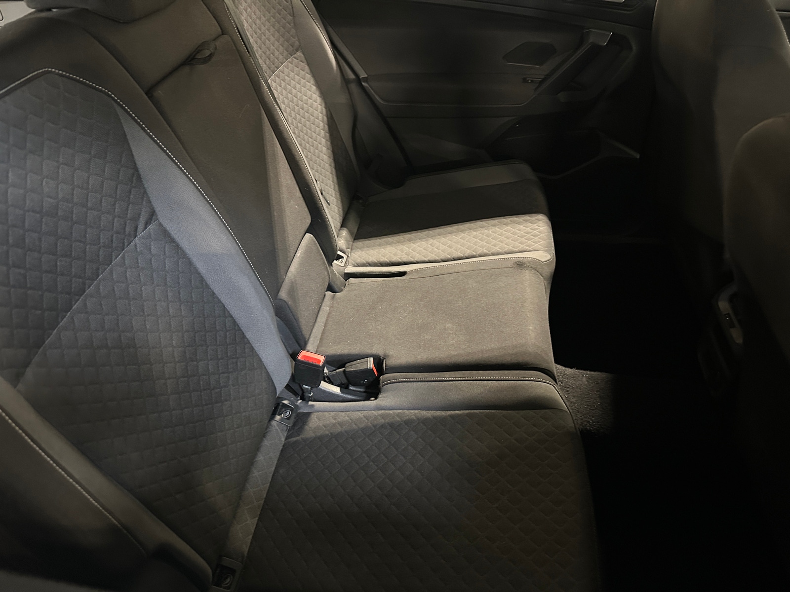 Thumbnail: 2021 Volkswagen Tiguan - 6