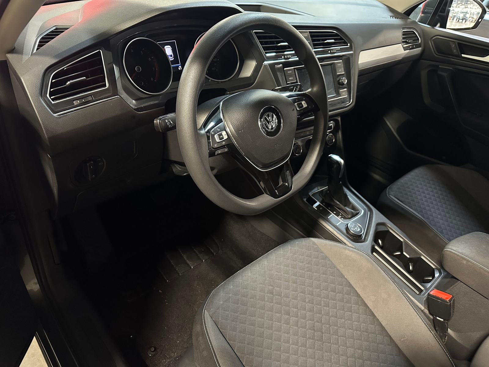 Thumbnail: 2021 Volkswagen Tiguan - 3