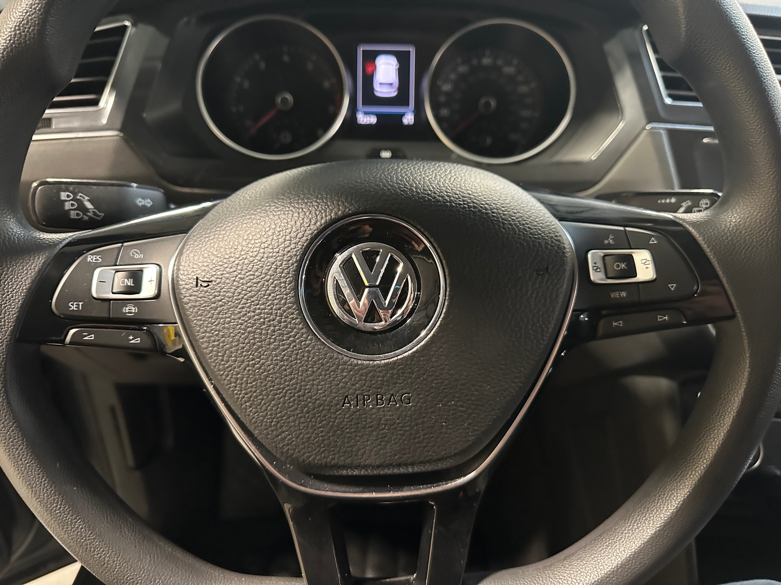 Thumbnail: 2021 Volkswagen Tiguan - 5