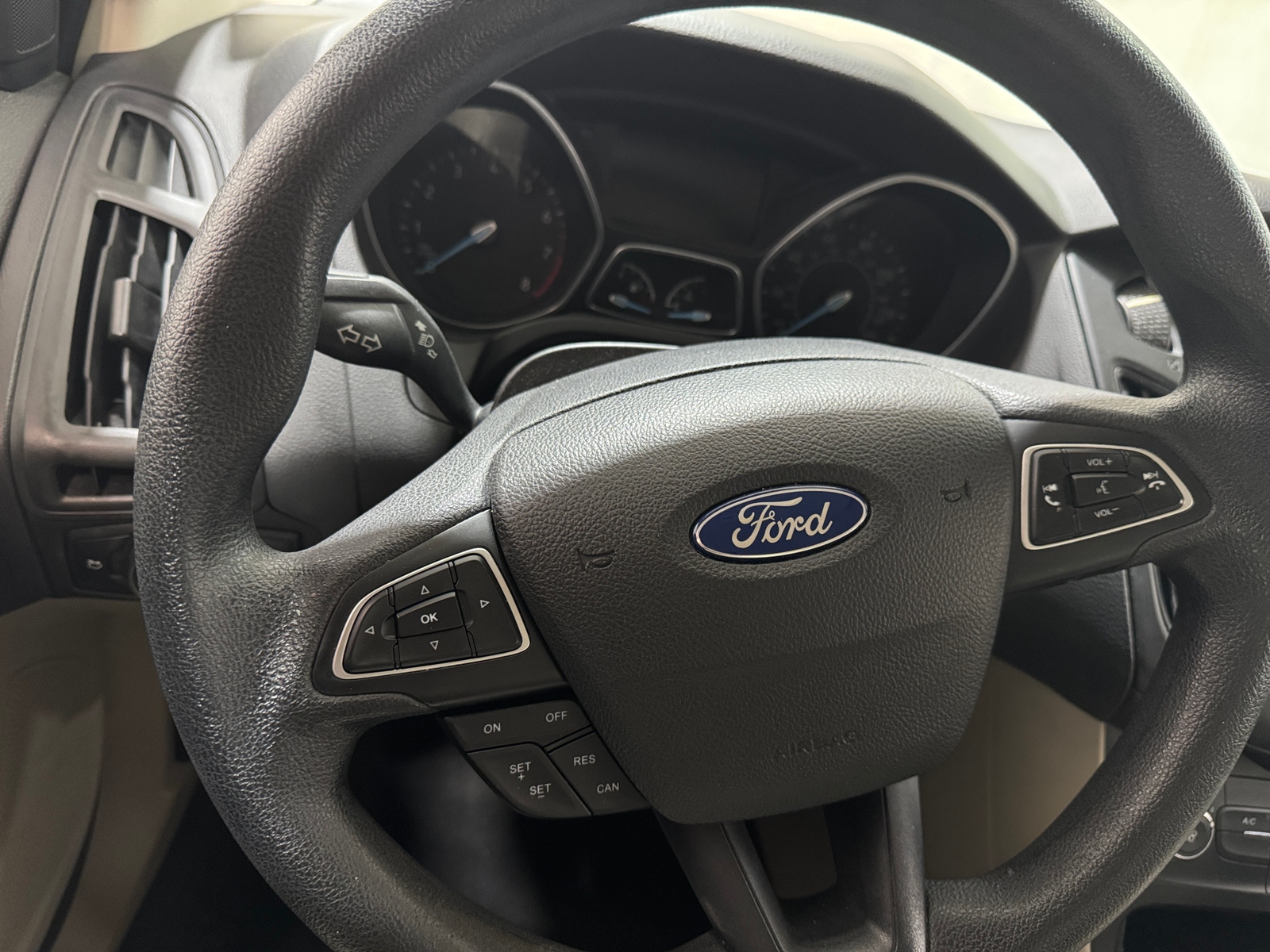 Thumbnail: 2016 Ford Focus - 5
