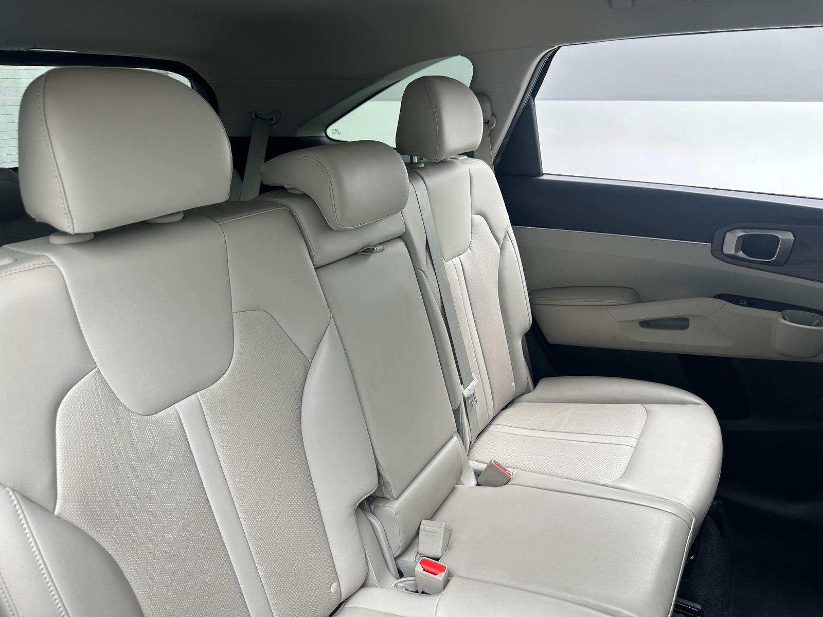 Thumbnail: 2022 Kia Sorento - 5