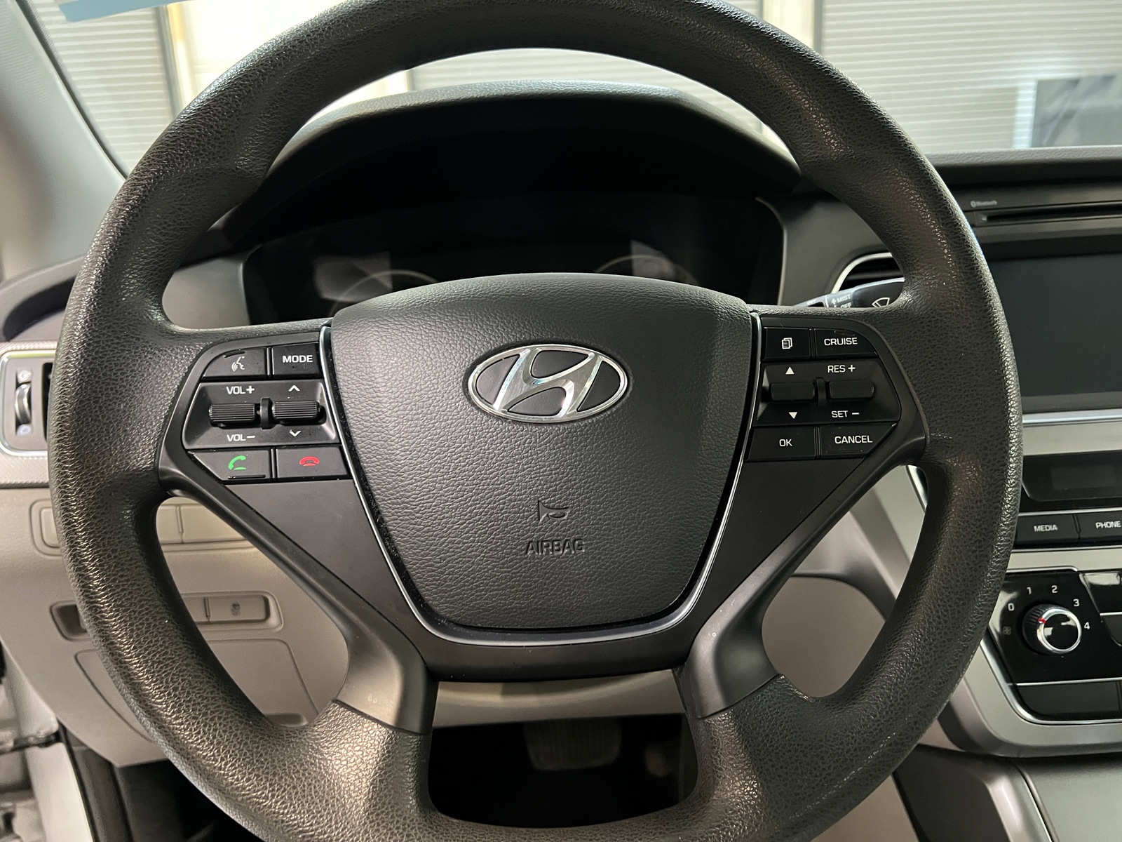 Thumbnail: 2016 Hyundai Sonata - 5