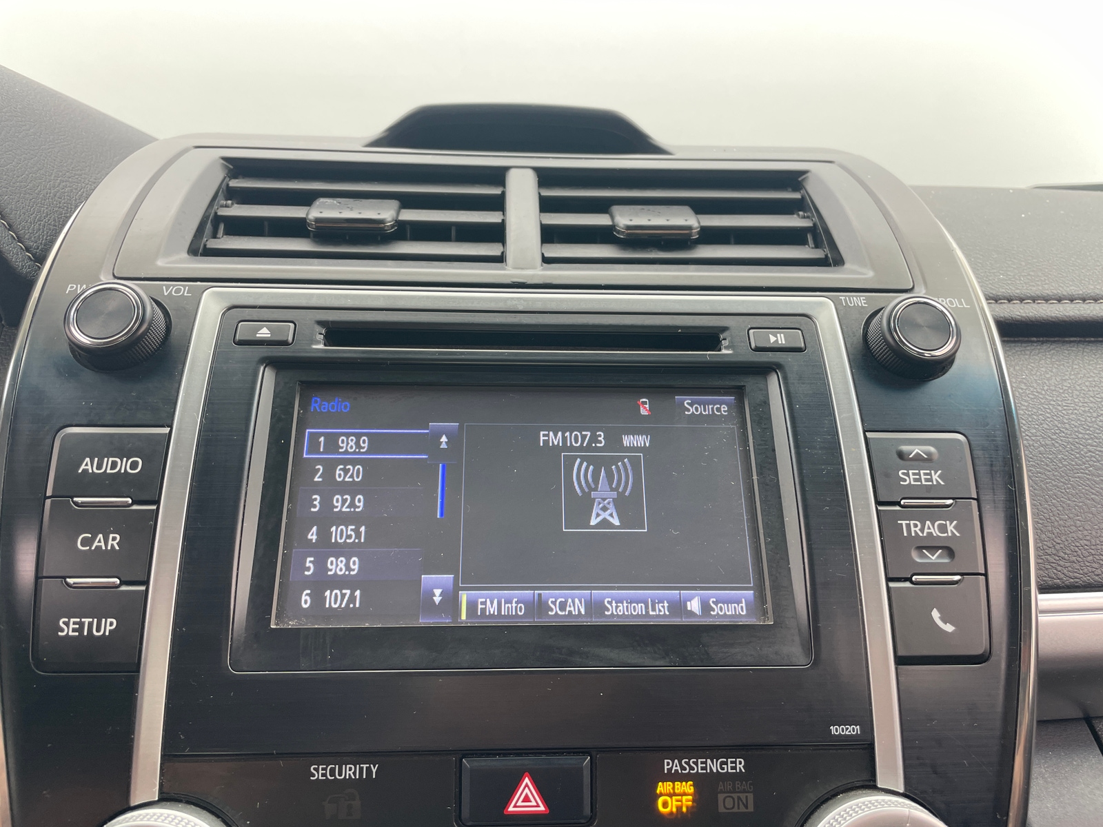 Thumbnail: 2014 Toyota Camry - 4