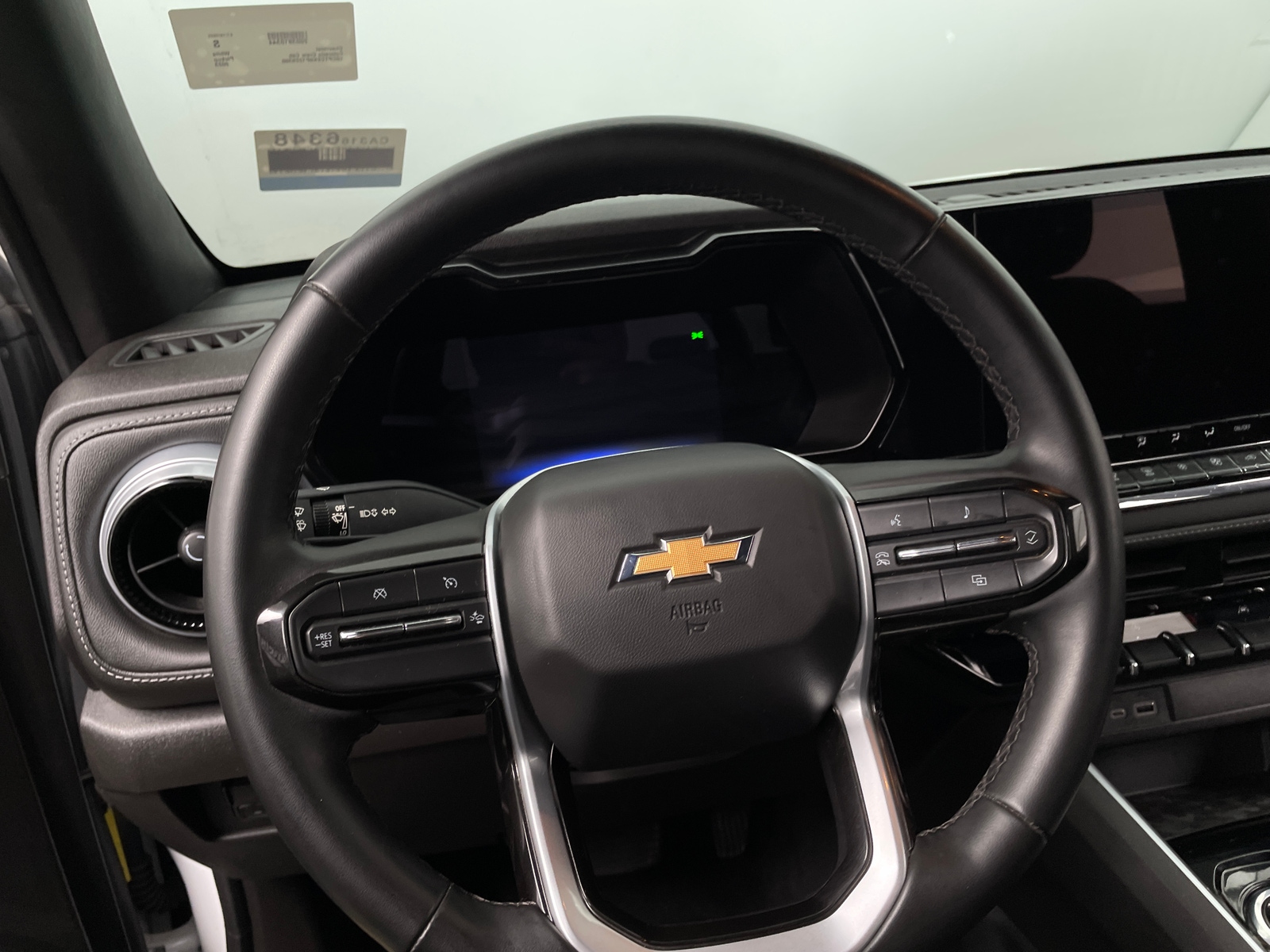 Thumbnail: 2023 Chevrolet Colorado - 5