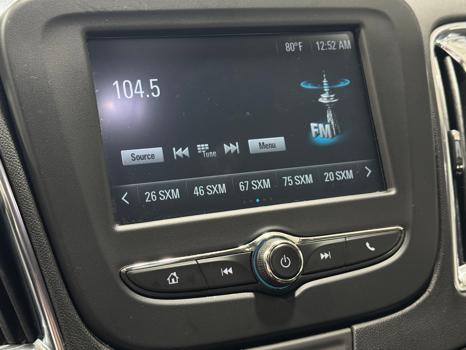 Thumbnail: 2017 Chevrolet Malibu - 4