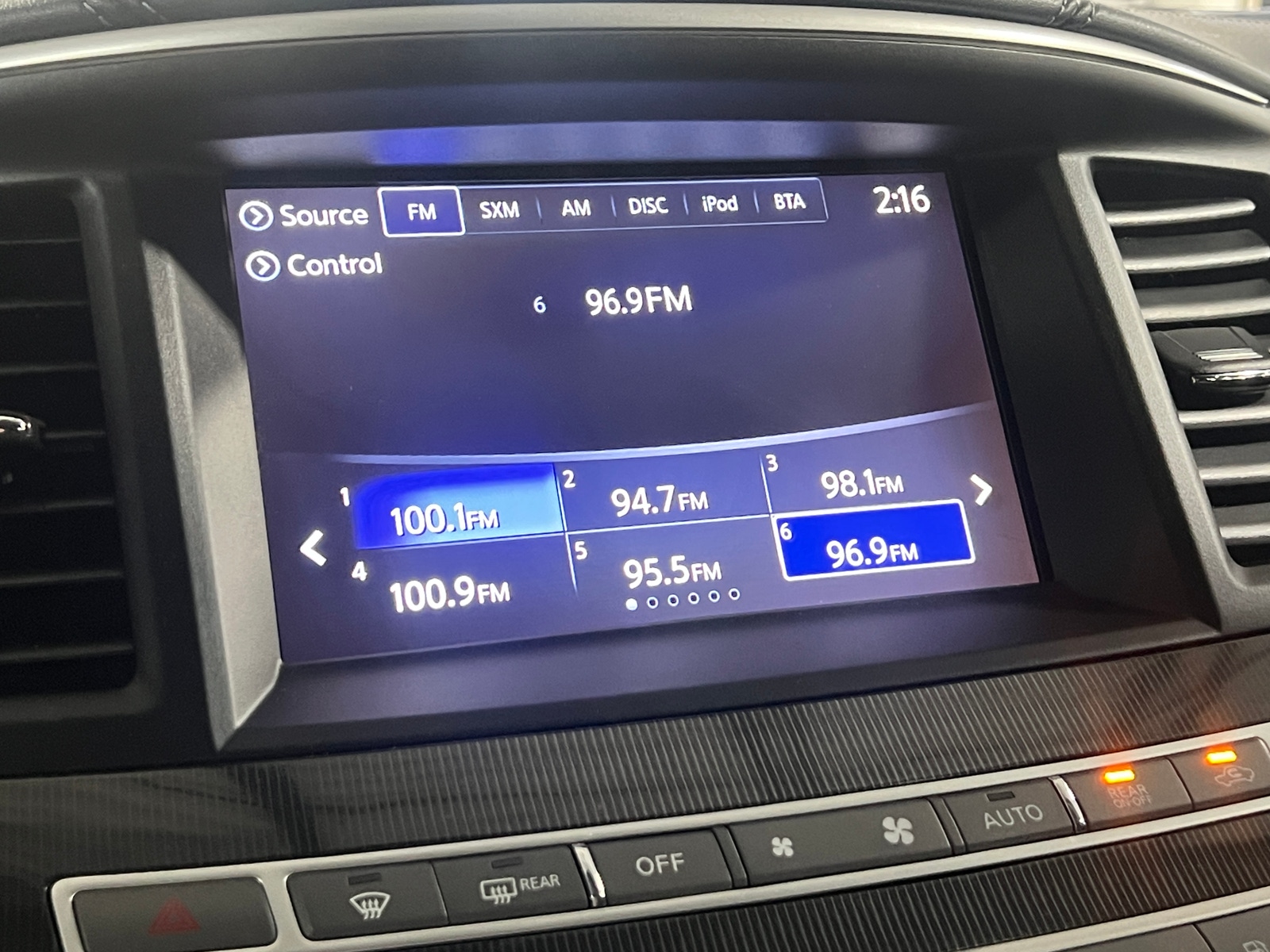 Thumbnail: 2018 INFINITI QX60 - 3