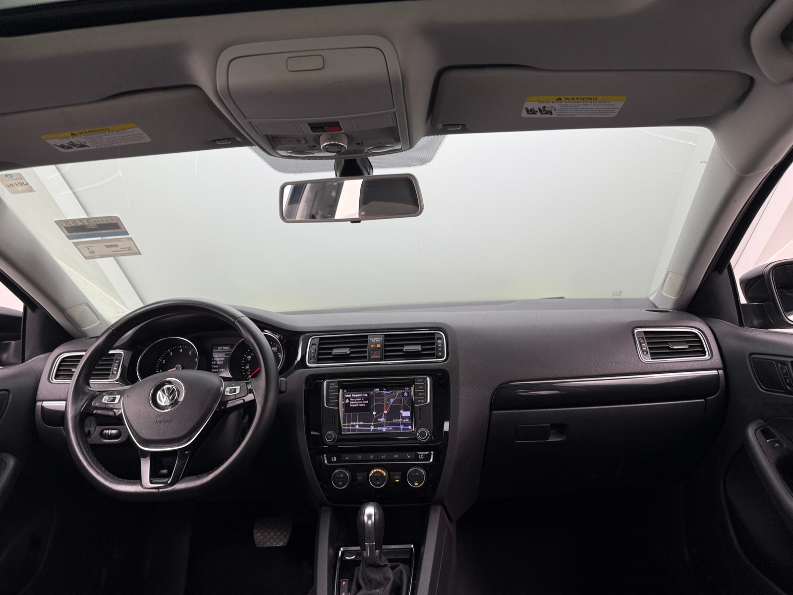 Thumbnail: 2017 Volkswagen Jetta - 2