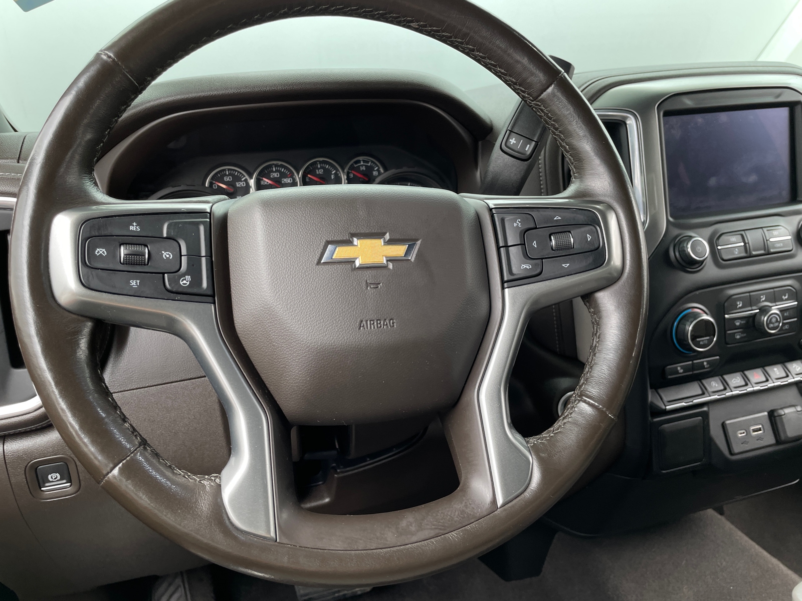 Thumbnail: 2020 Chevrolet Silverado 1500 - 5