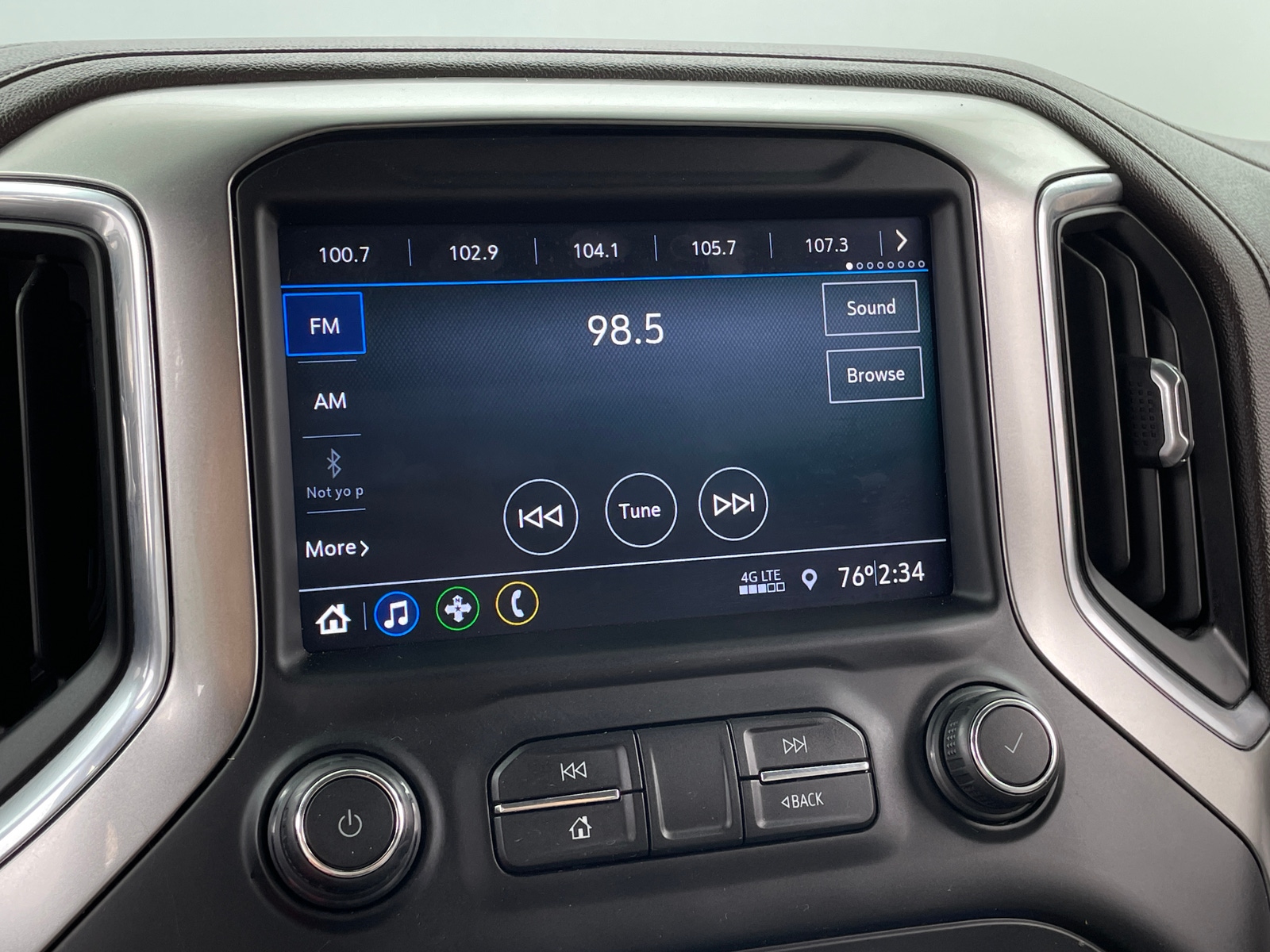 Thumbnail: 2020 Chevrolet Silverado 1500 - 4