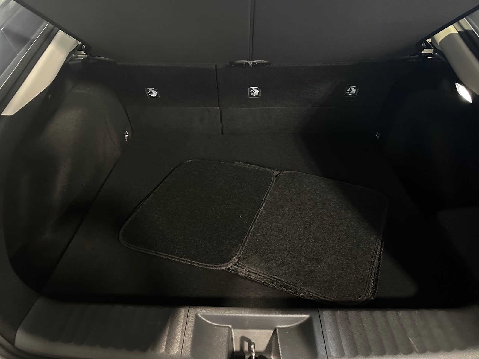 Thumbnail: 2024 Toyota Prius - 7