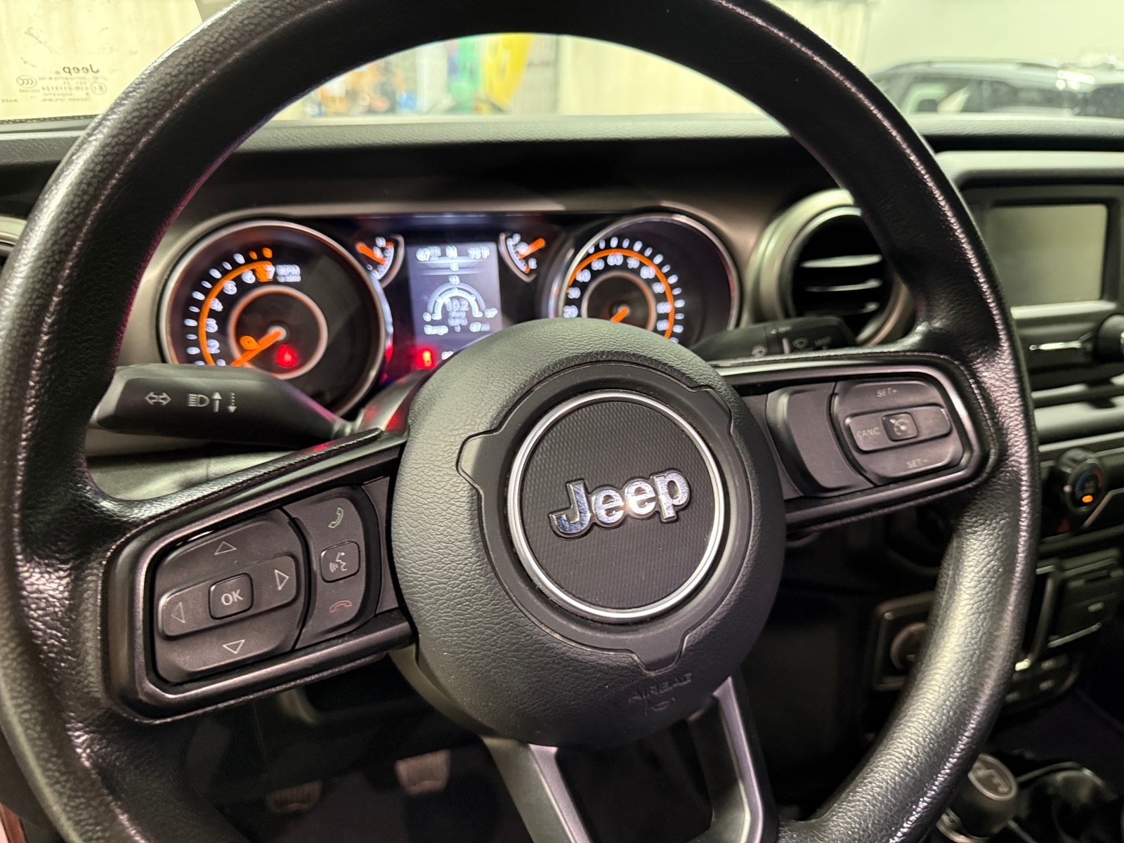 Thumbnail: 2021 Jeep Gladiator - 5