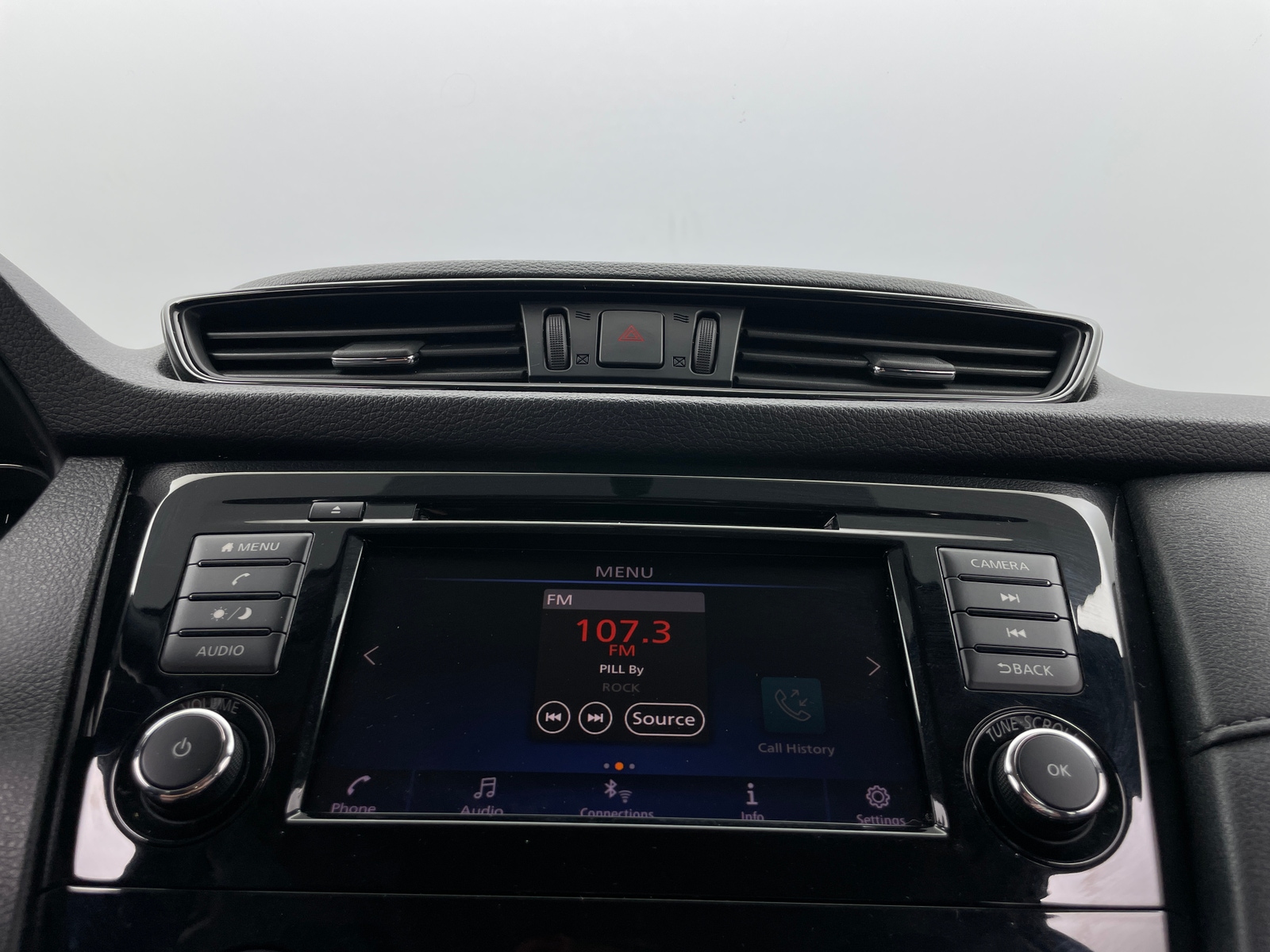 Thumbnail: 2018 Nissan Rogue - 4