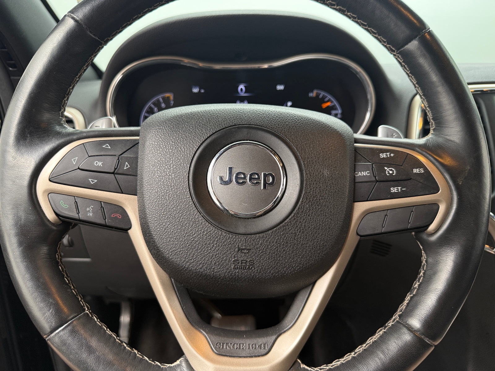 Thumbnail: 2016 Jeep Grand Cherokee - 5