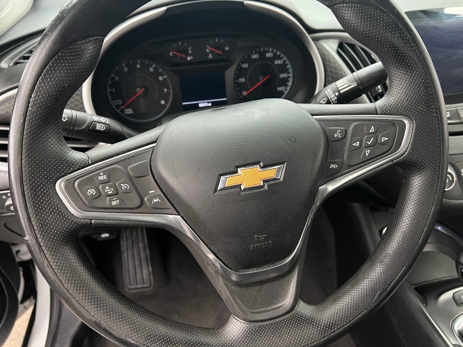 Thumbnail: 2021 Chevrolet Malibu - 5