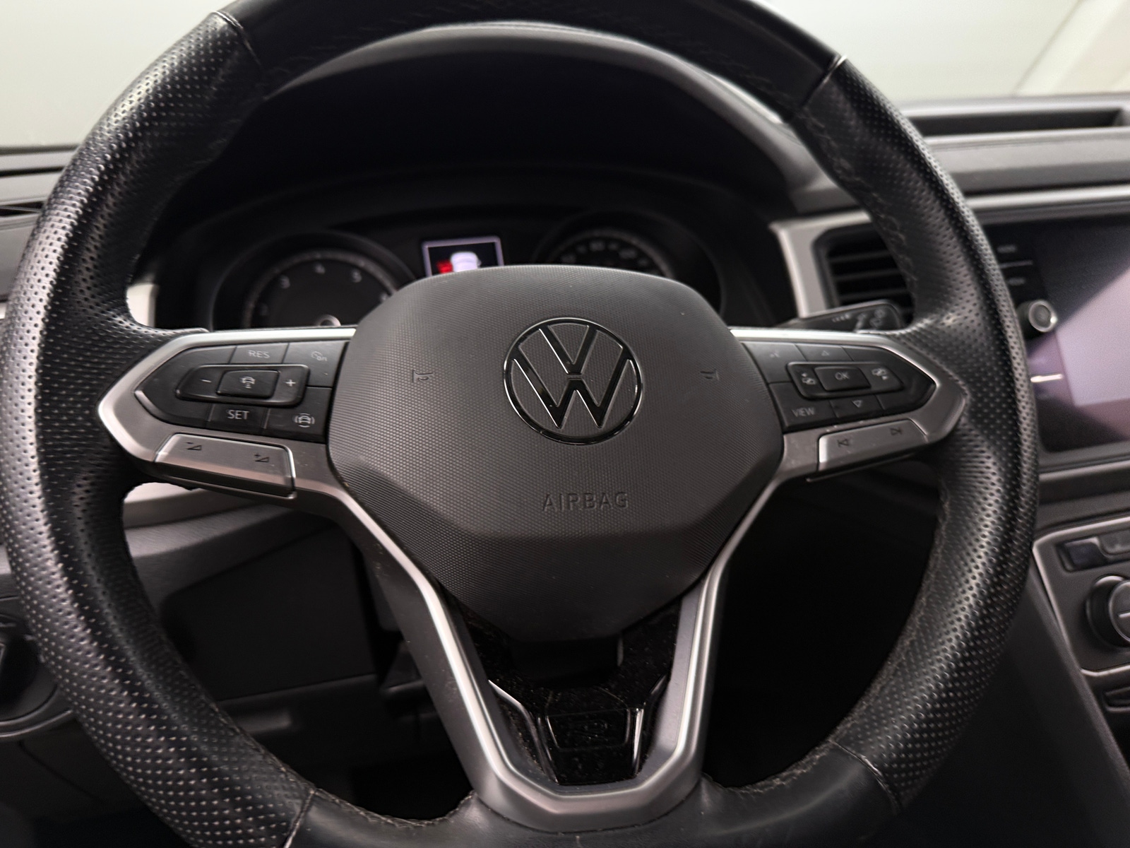 Thumbnail: 2021 Volkswagen Atlas - 4