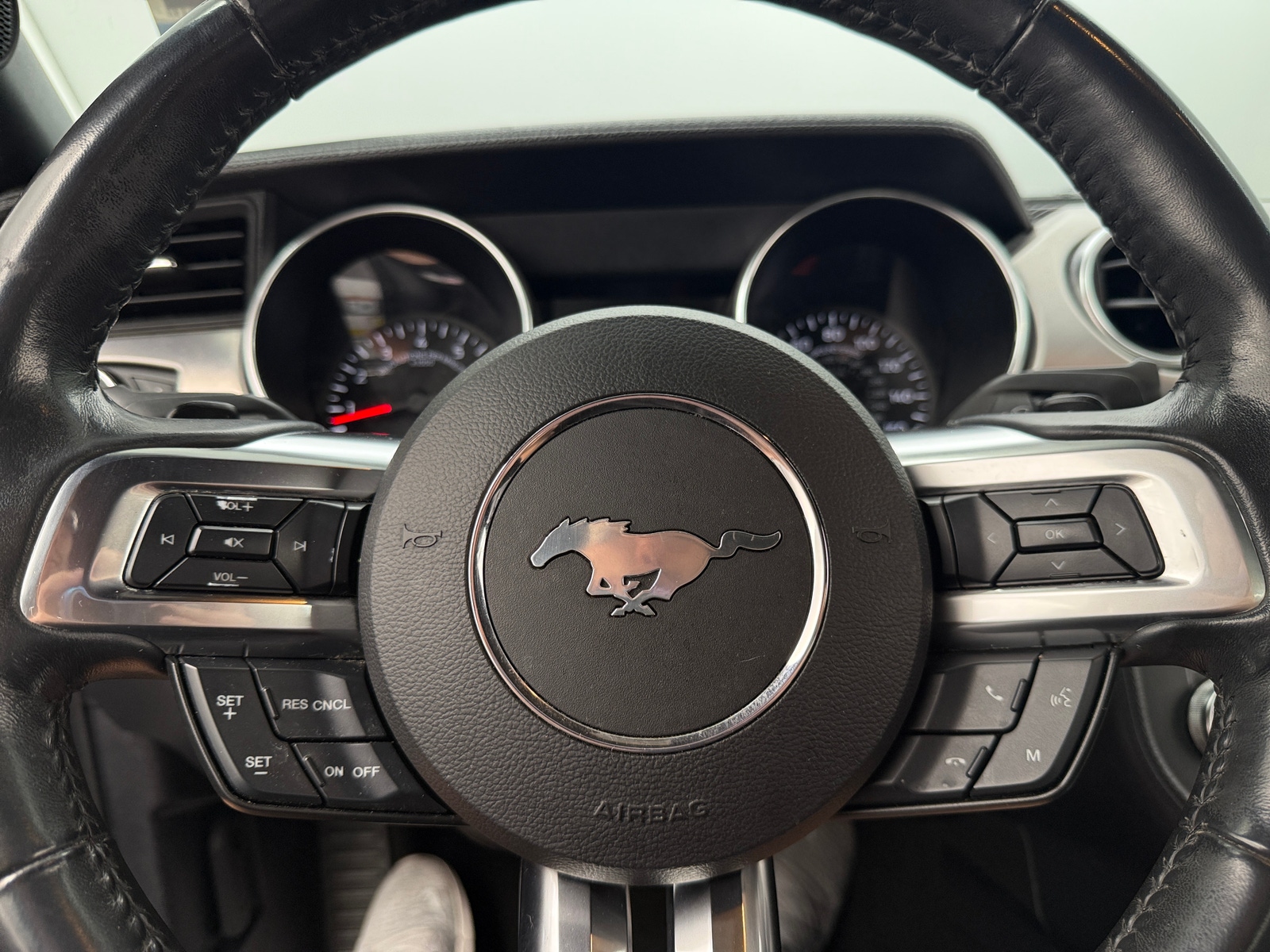 Thumbnail: 2018 Ford Mustang - 5