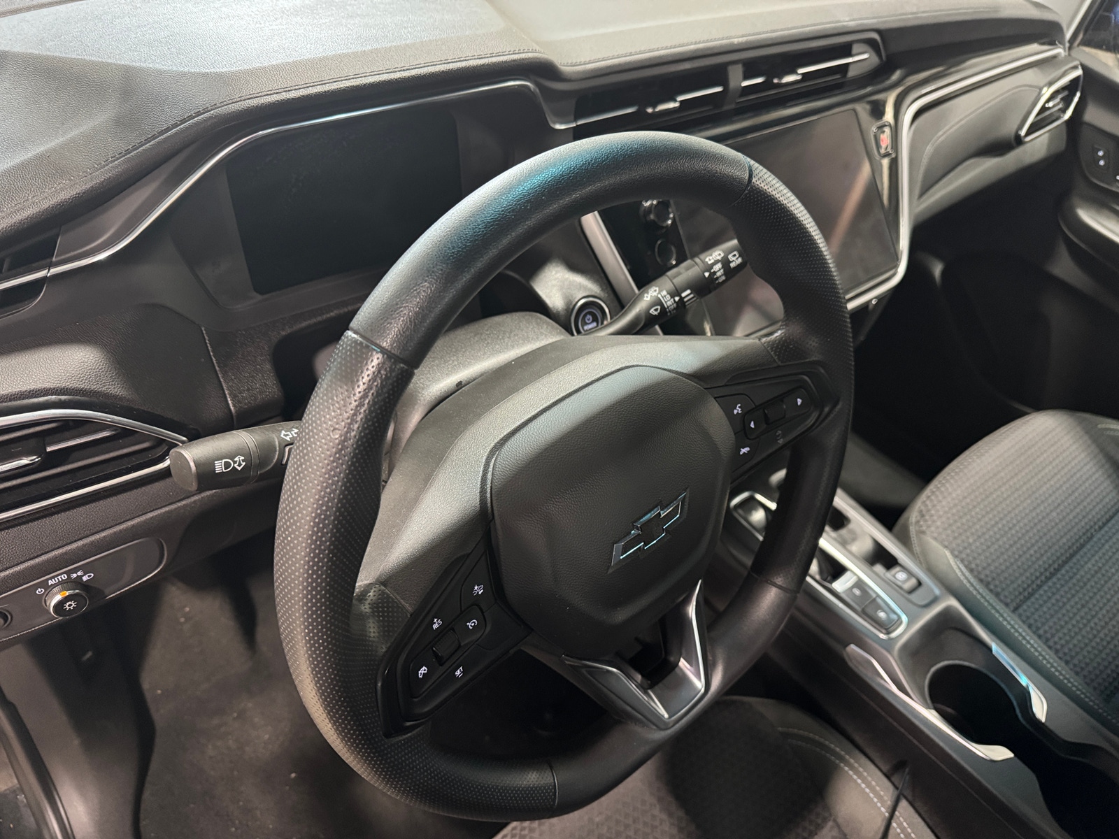 Thumbnail: 2023 Chevrolet Bolt EV - 3
