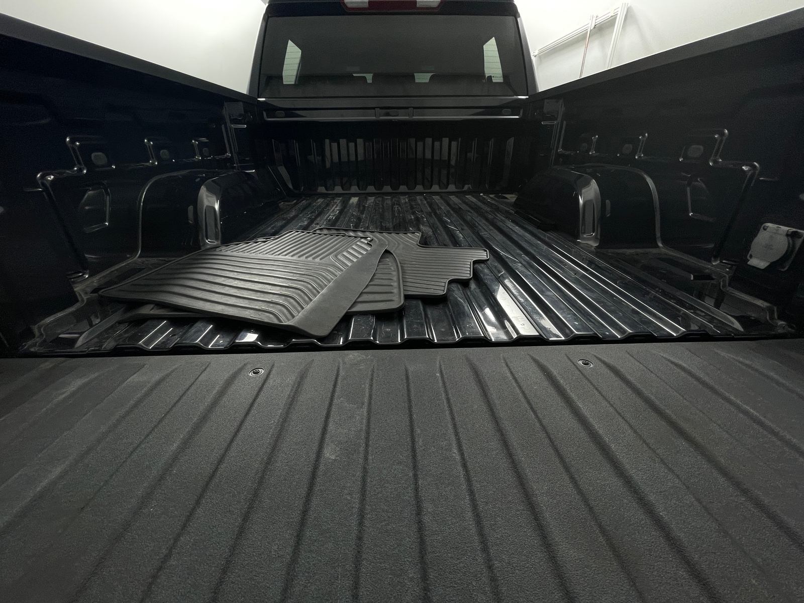 Thumbnail: 2023 Chevrolet Silverado 1500 - 7