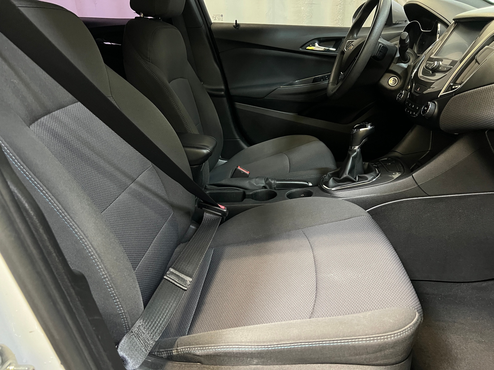 Thumbnail: 2018 Chevrolet Cruze - 2