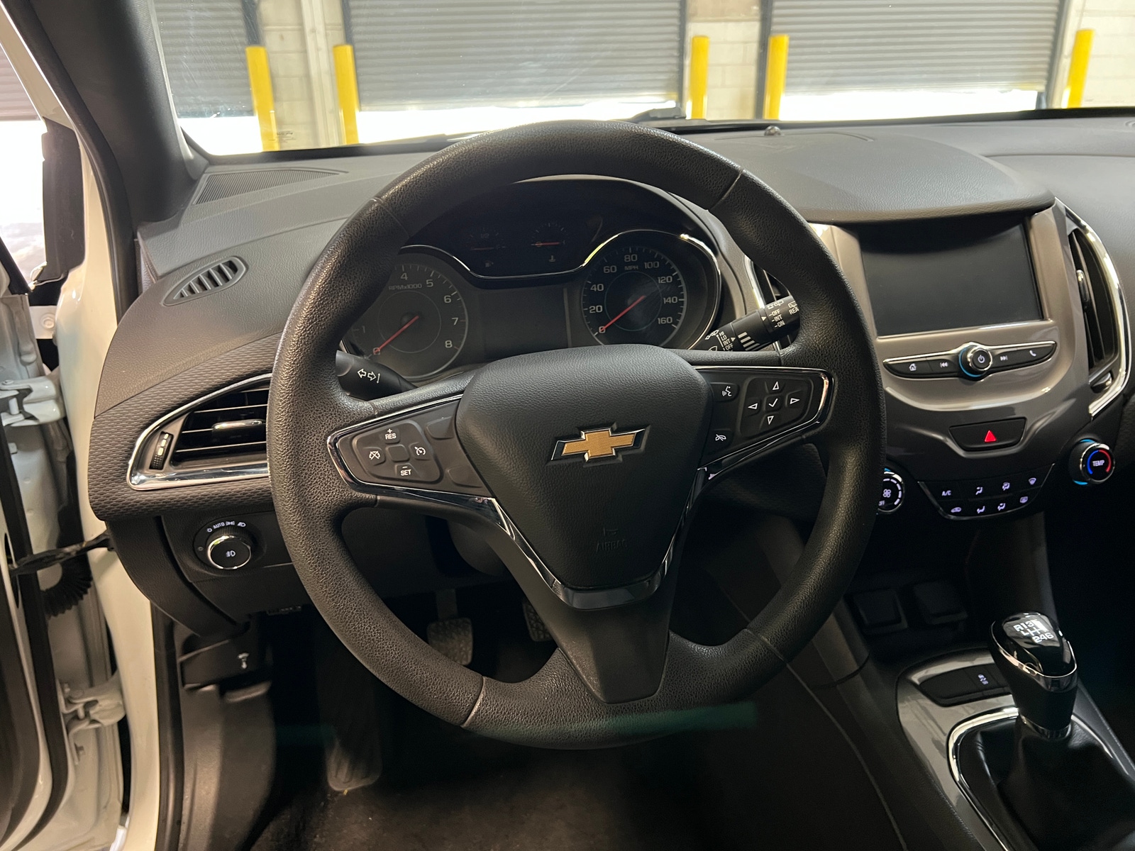 Thumbnail: 2018 Chevrolet Cruze - 5