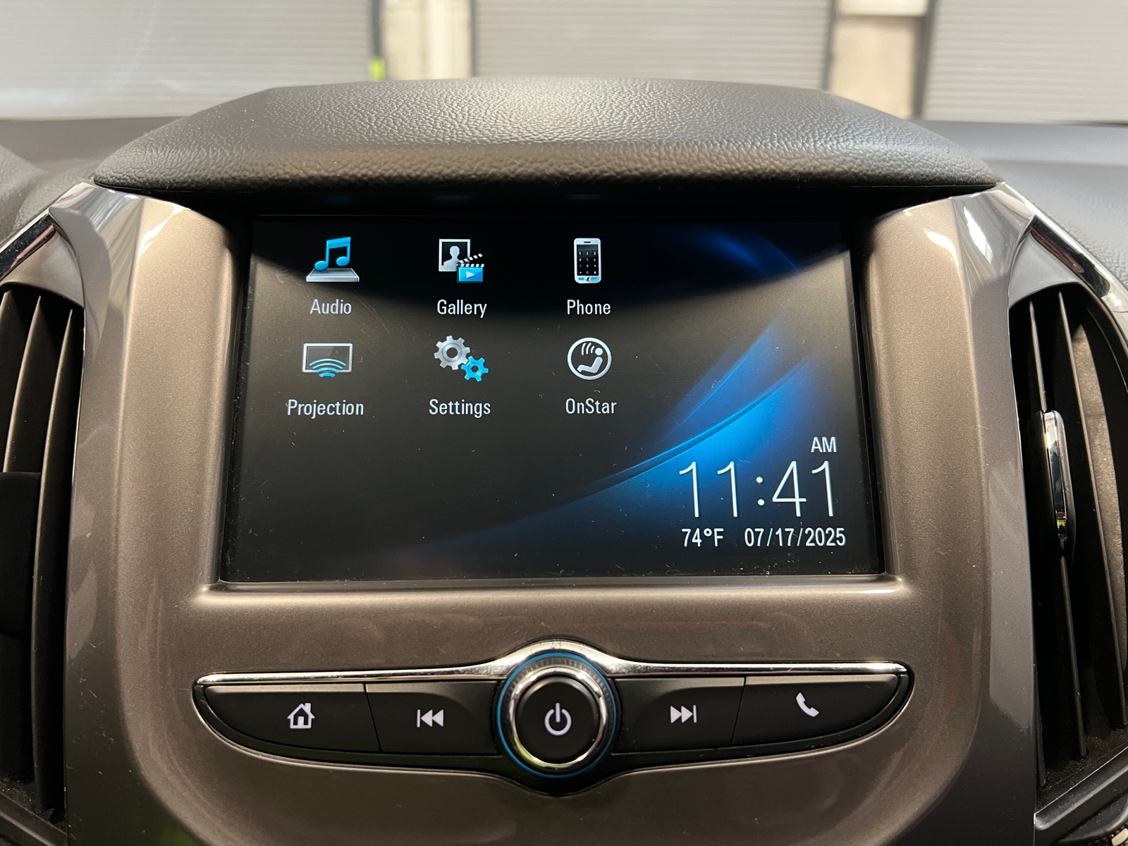 Thumbnail: 2018 Chevrolet Cruze - 4