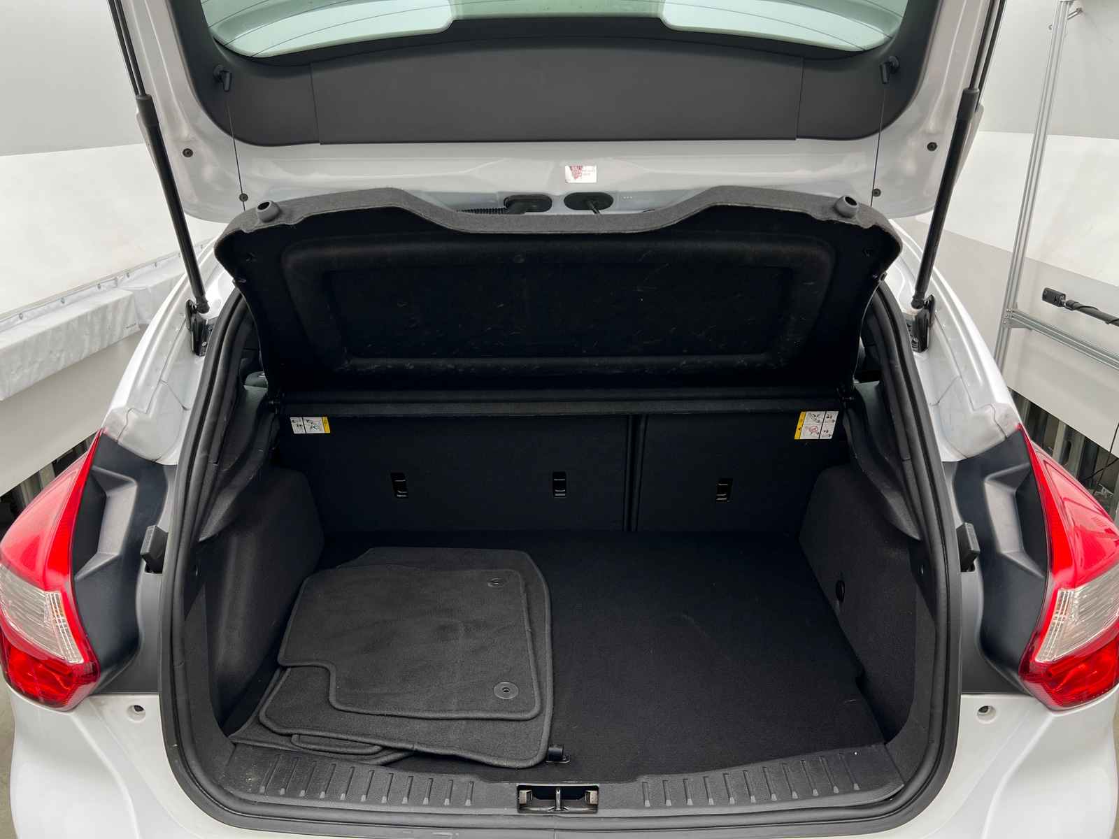 Thumbnail: 2013 Ford Focus - 7