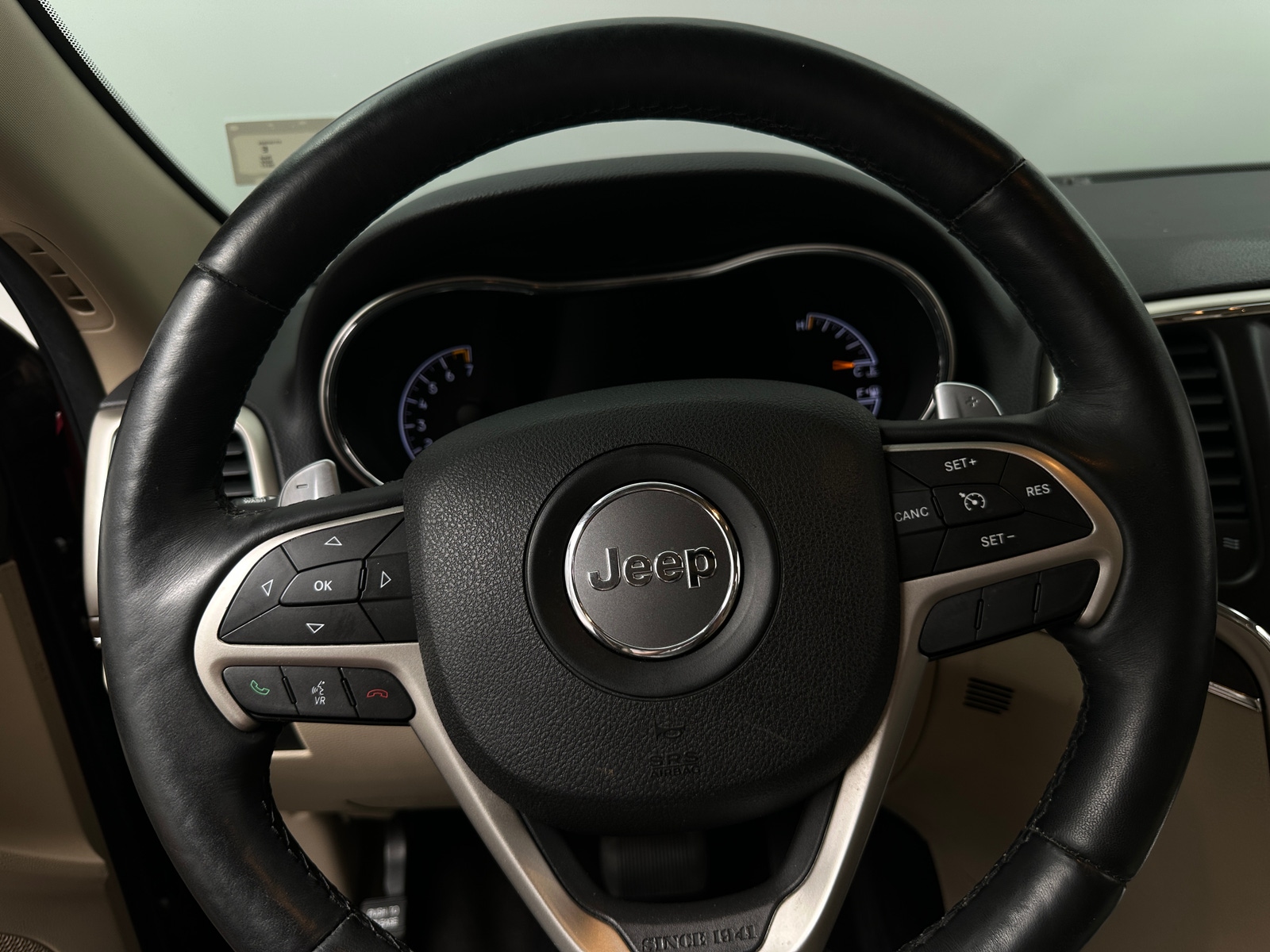 Thumbnail: 2017 Jeep Grand Cherokee - 4