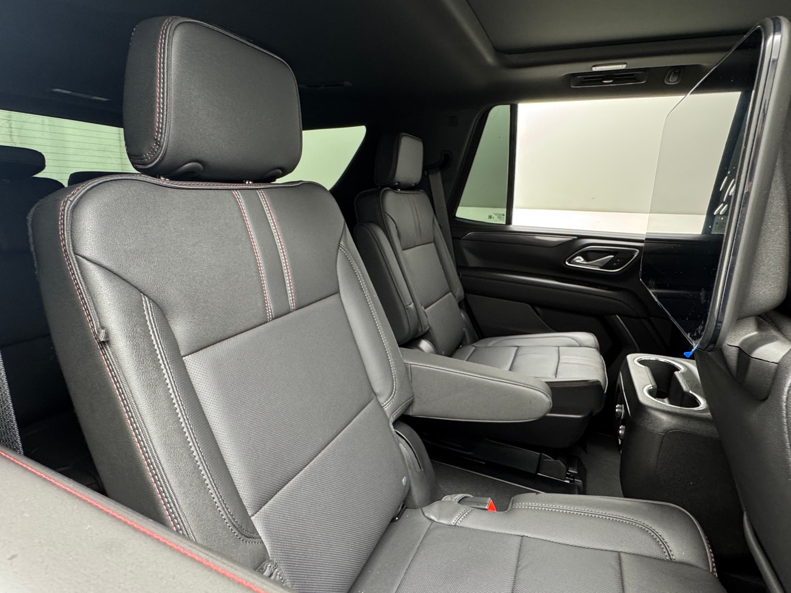 Thumbnail: 2024 Chevrolet Tahoe - 5