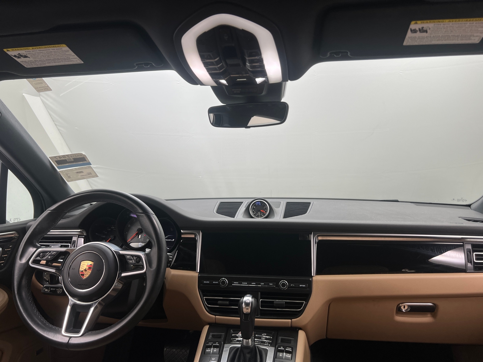 Thumbnail: 2020 Porsche Macan - 2