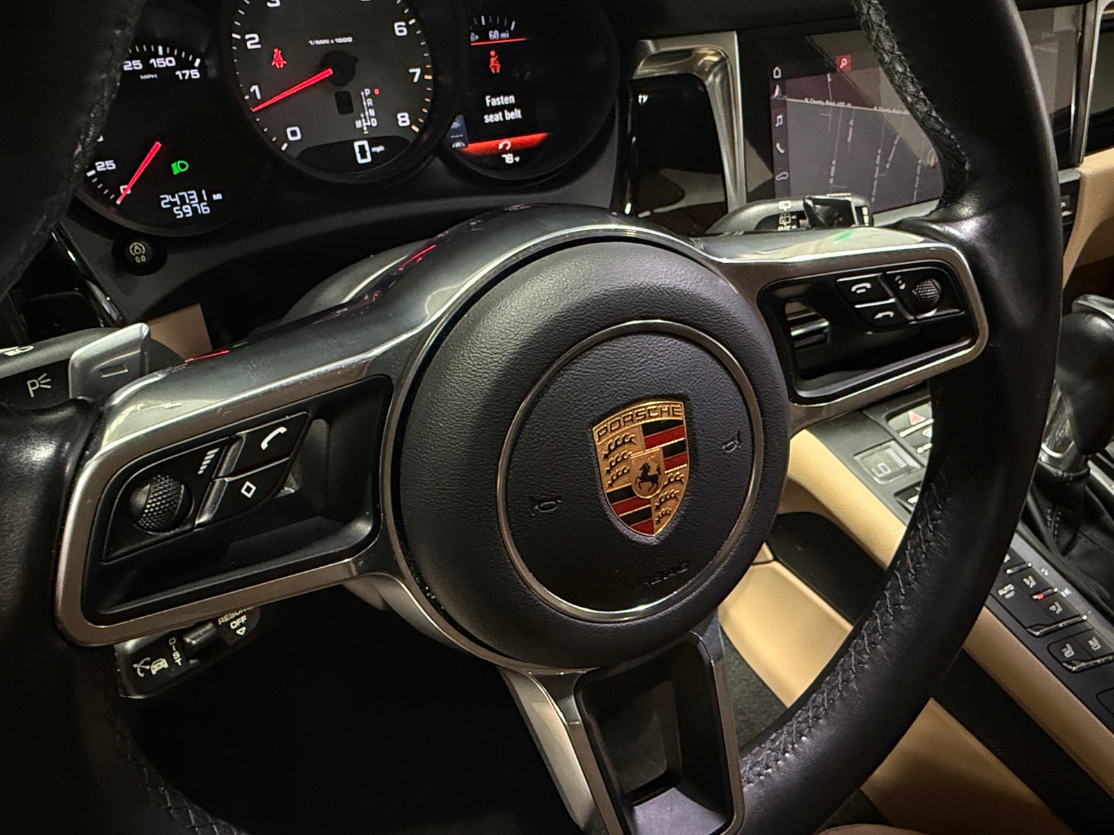 Thumbnail: 2020 Porsche Macan - 4