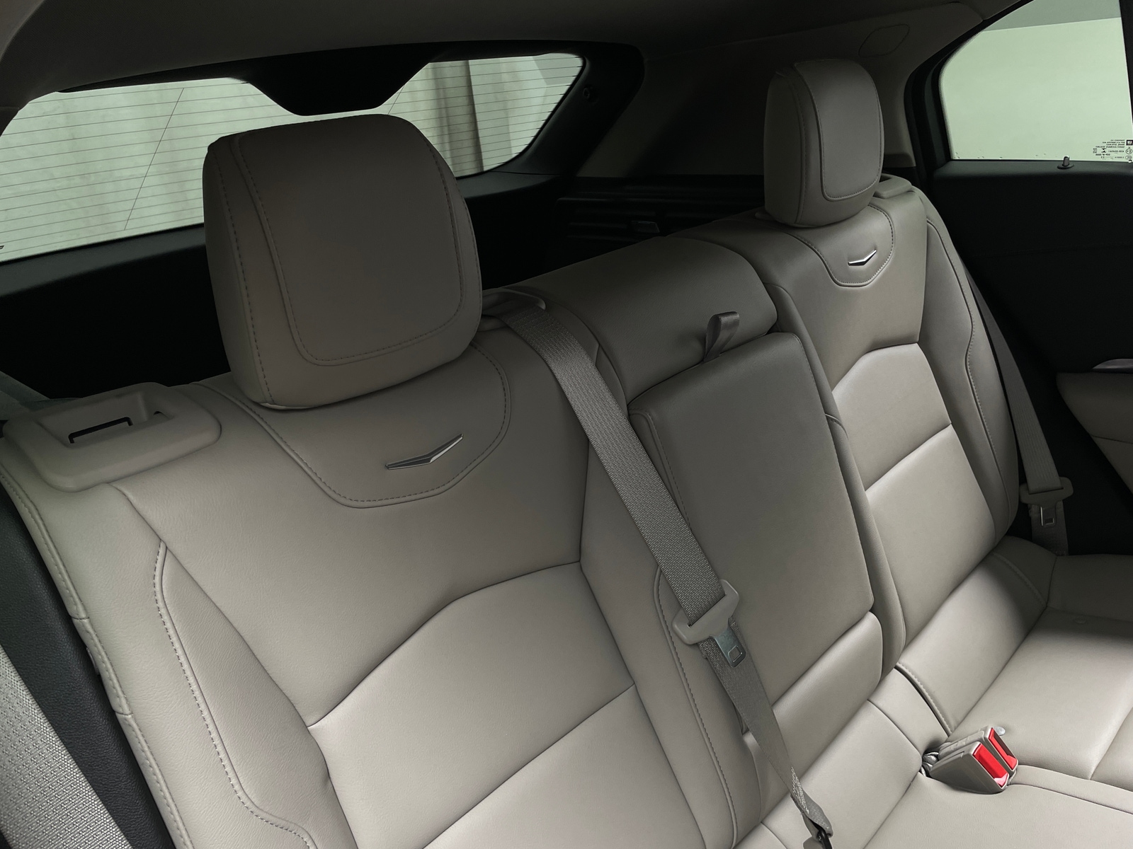 Thumbnail: 2022 Cadillac XT4 - 5