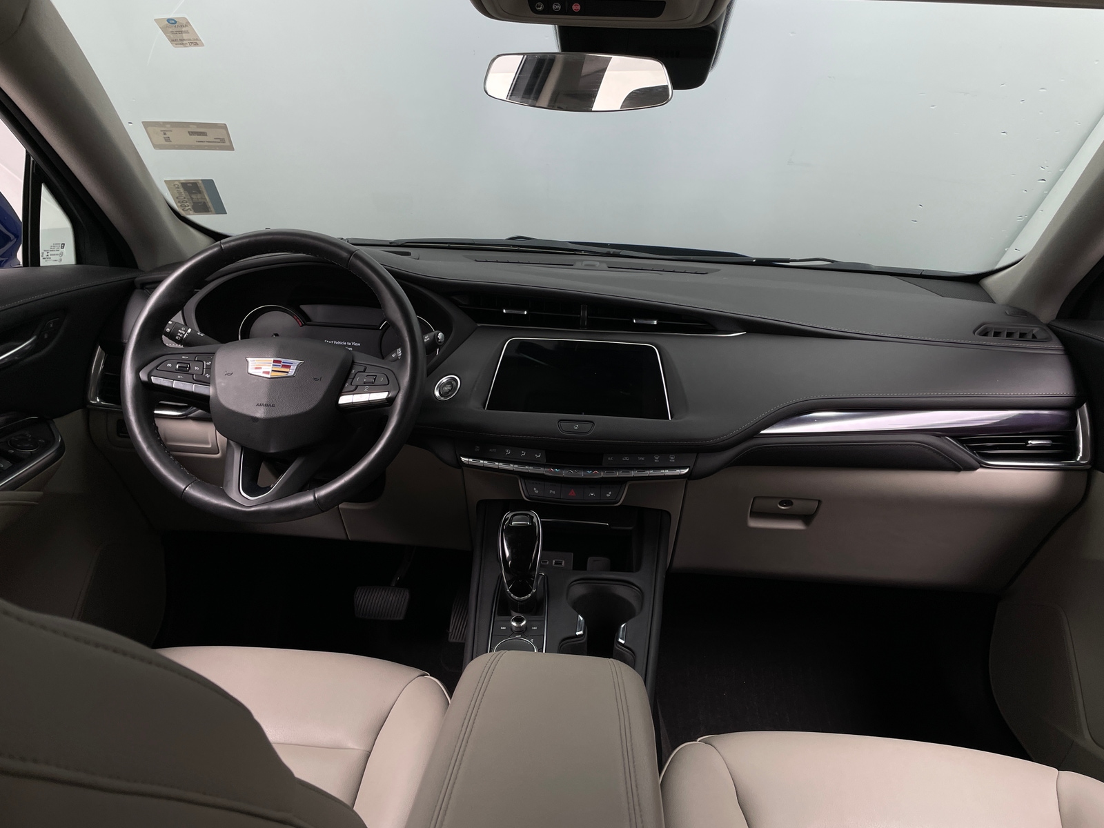 Thumbnail: 2022 Cadillac XT4 - 2