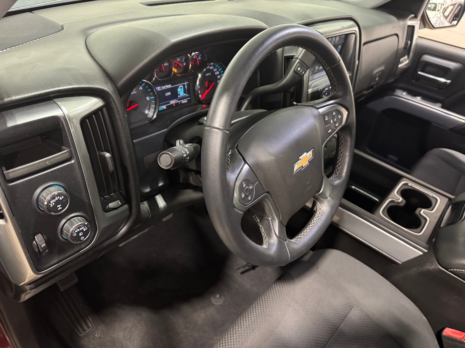 Thumbnail: 2018 Chevrolet Silverado 1500 - 3