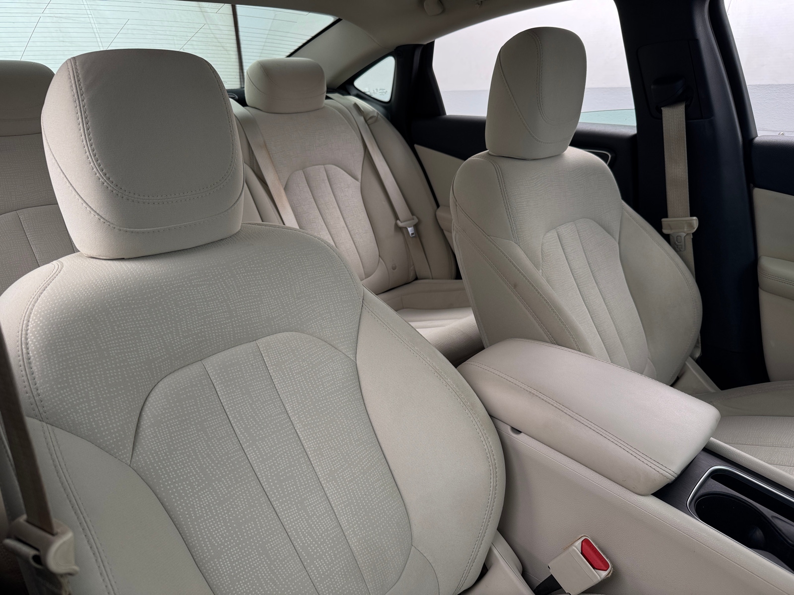 Thumbnail: 2016 Chrysler 200 - 2