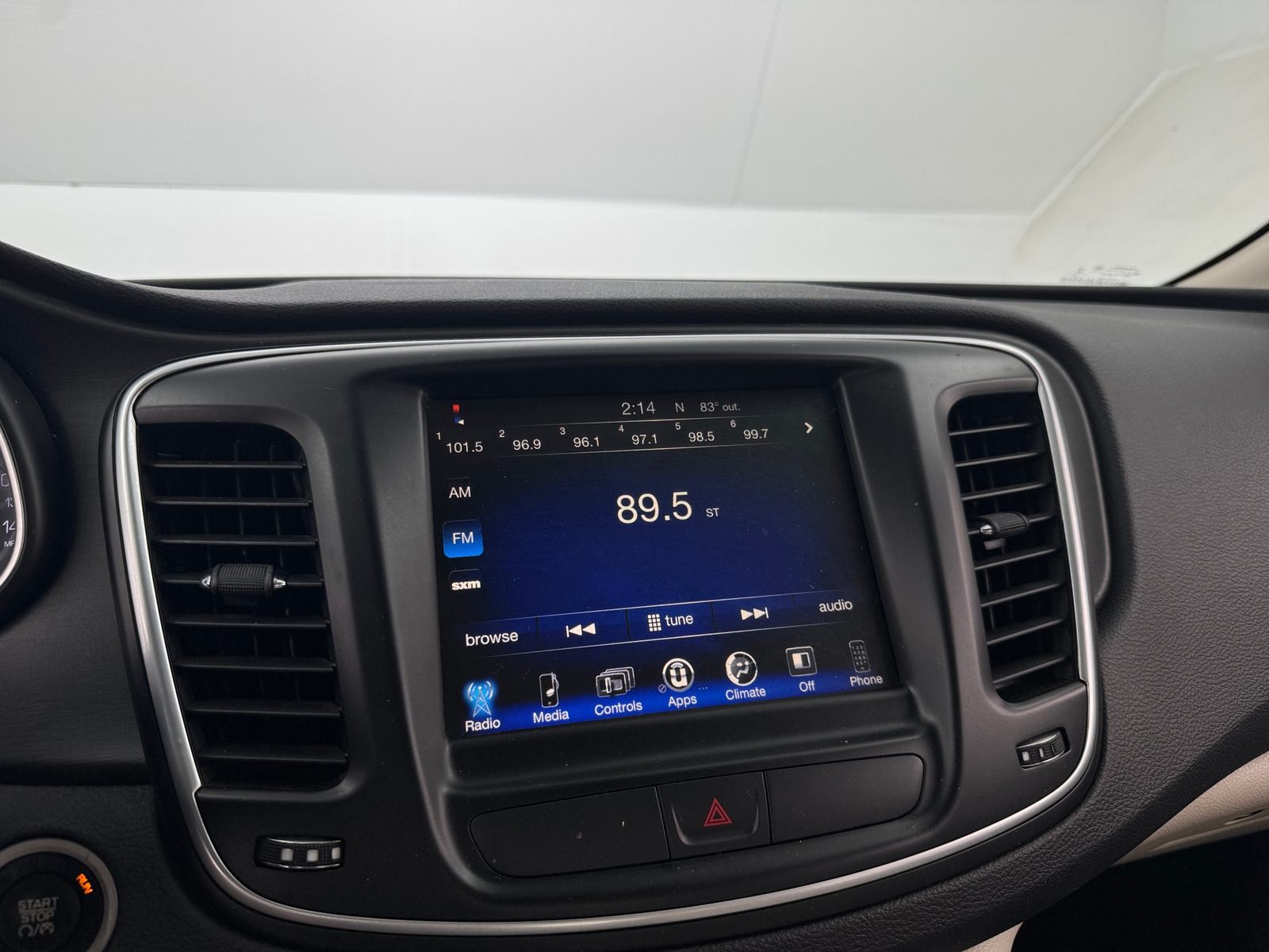 Thumbnail: 2016 Chrysler 200 - 4