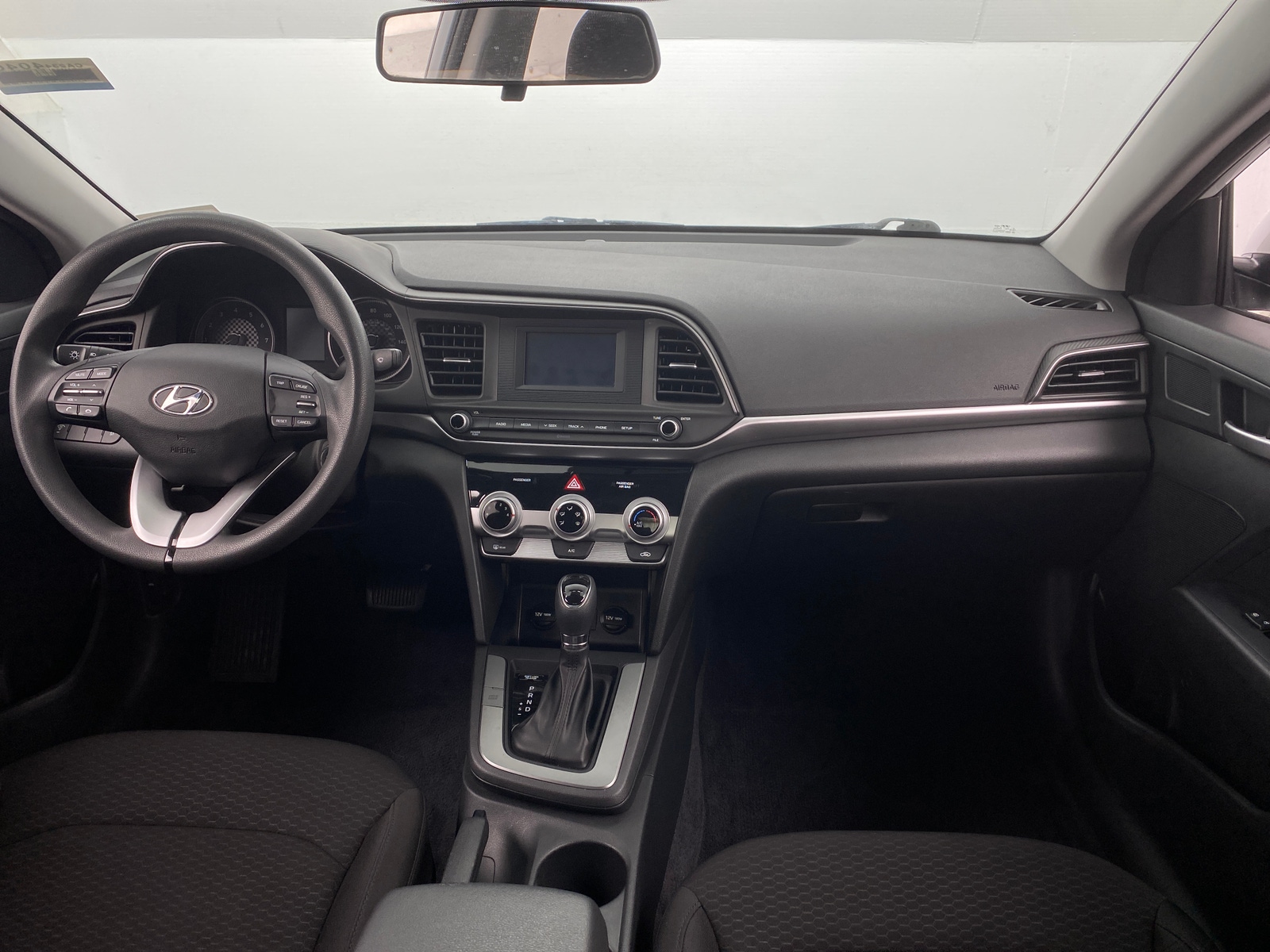 Thumbnail: 2019 Hyundai Elantra - 3