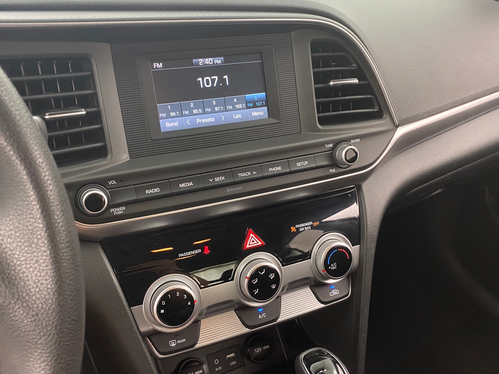 Thumbnail: 2019 Hyundai Elantra - 4
