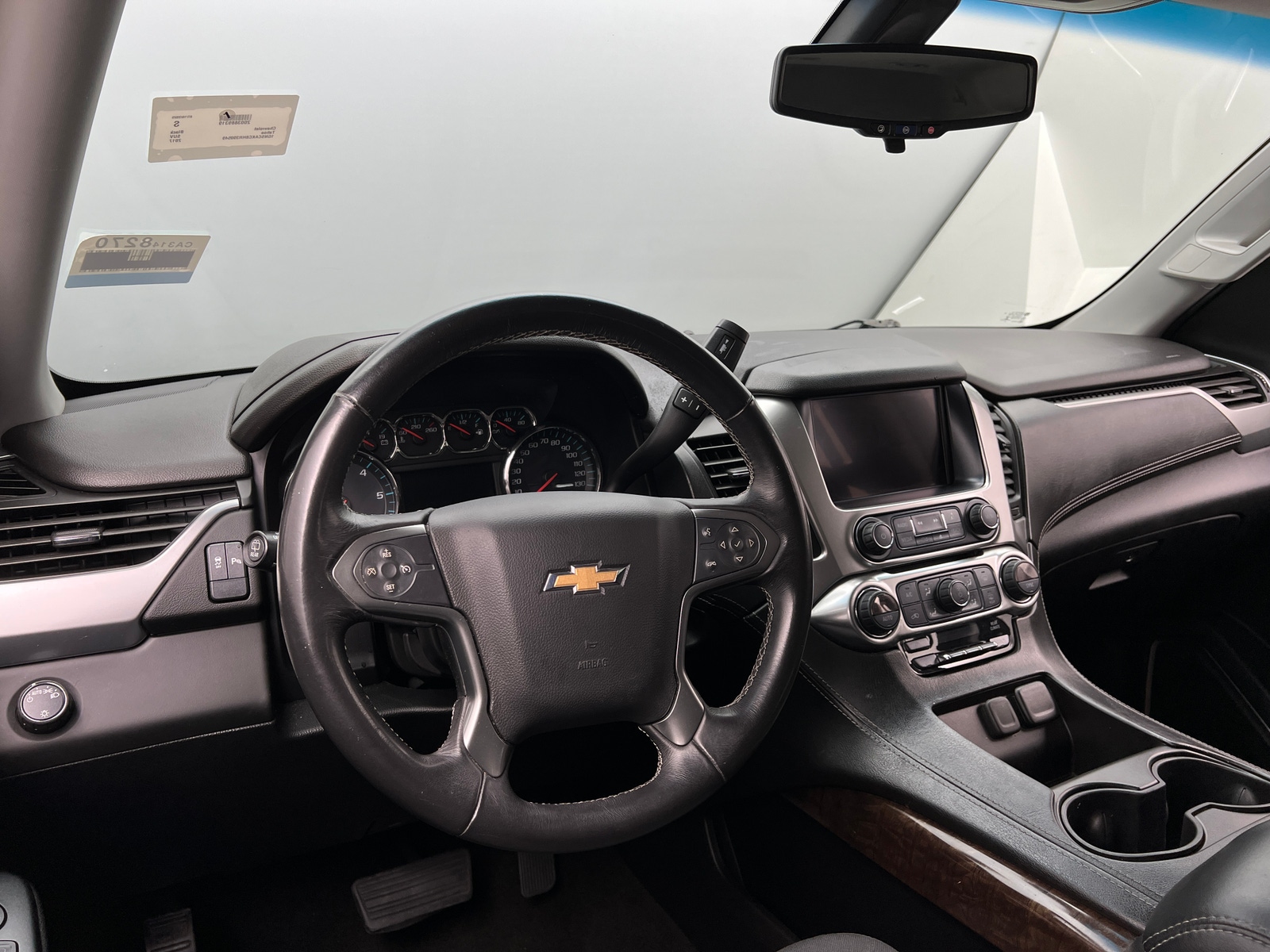 Thumbnail: 2017 Chevrolet Tahoe - 3