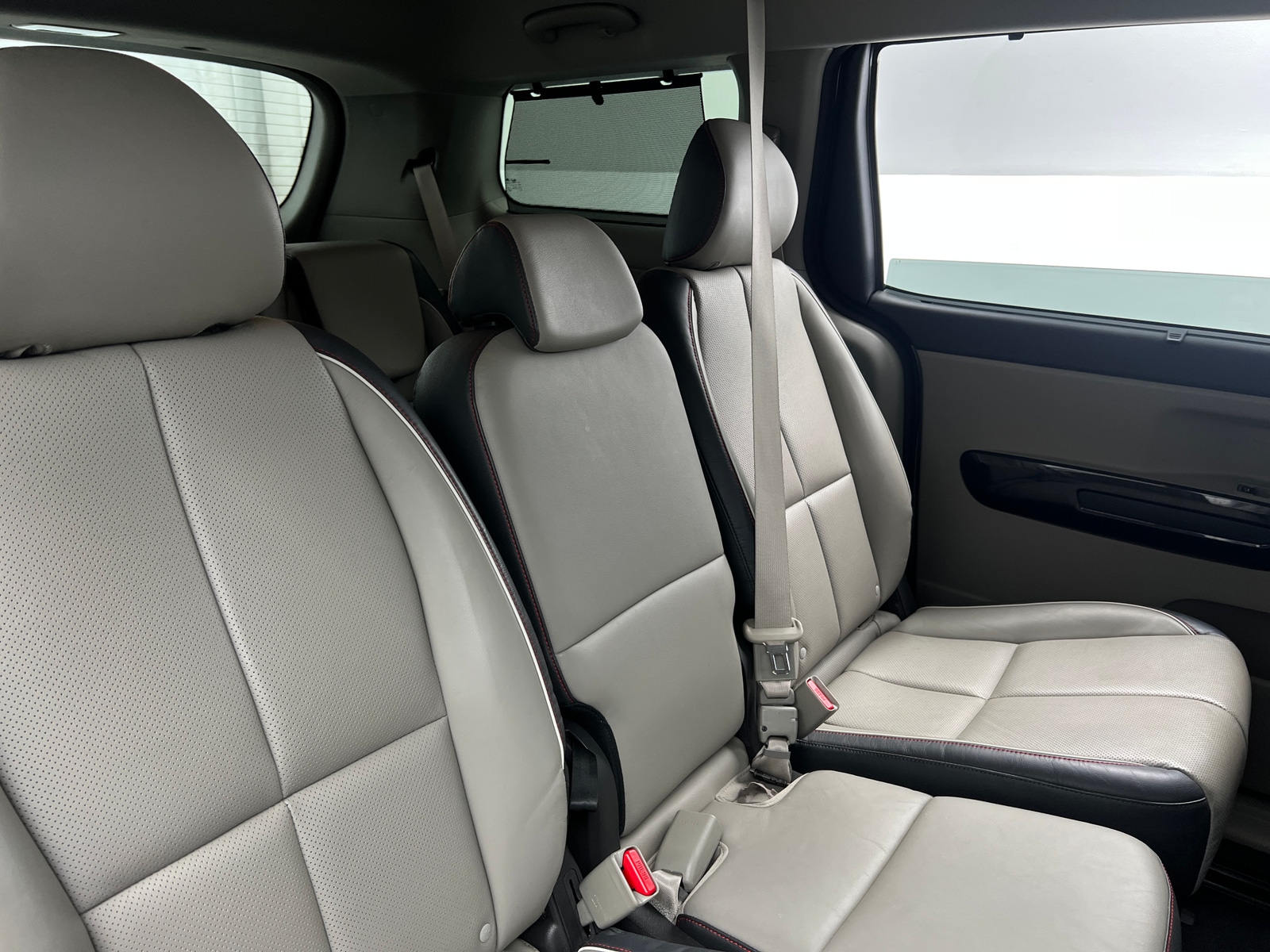 Thumbnail: 2017 Kia Sedona - 5