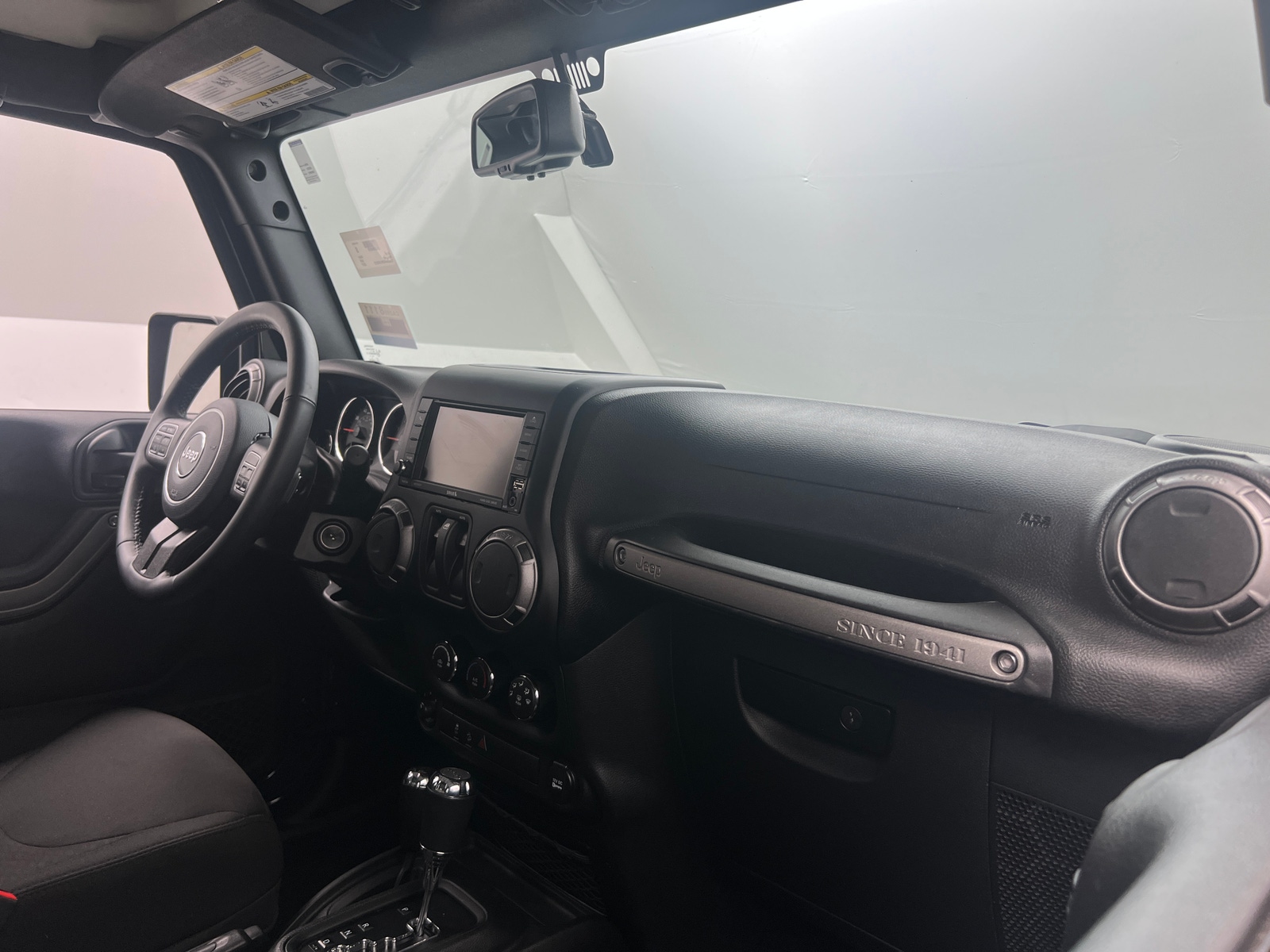 Thumbnail: 2017 Jeep Wrangler - 3