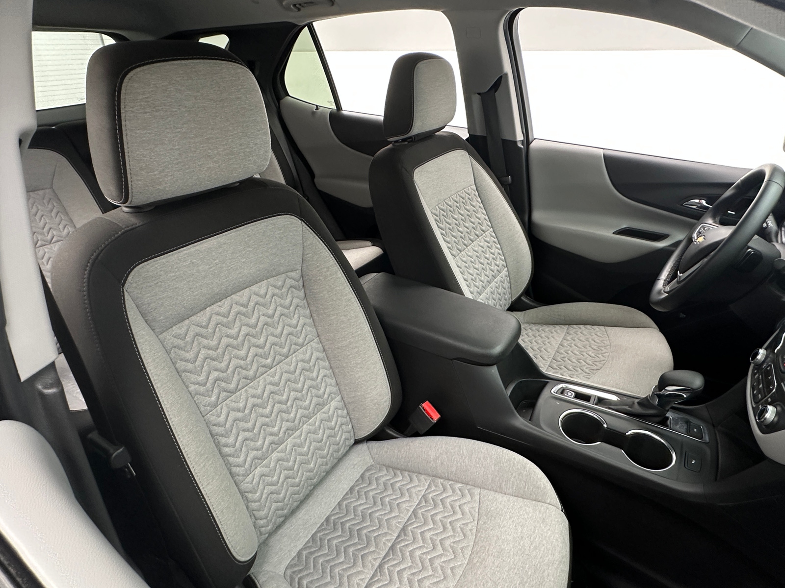 Thumbnail: 2023 Chevrolet Equinox - 2