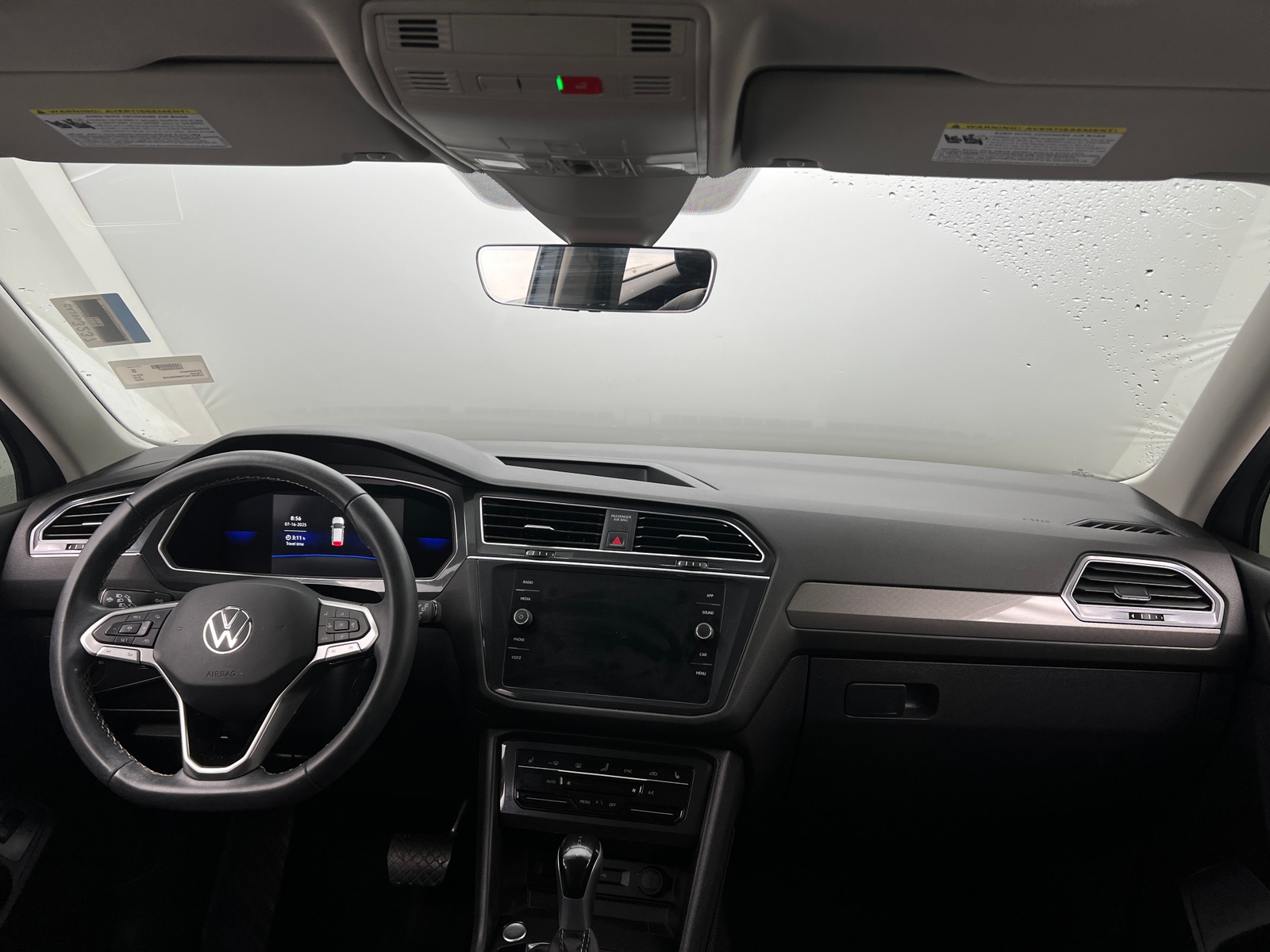 Thumbnail: 2022 Volkswagen Tiguan - 2