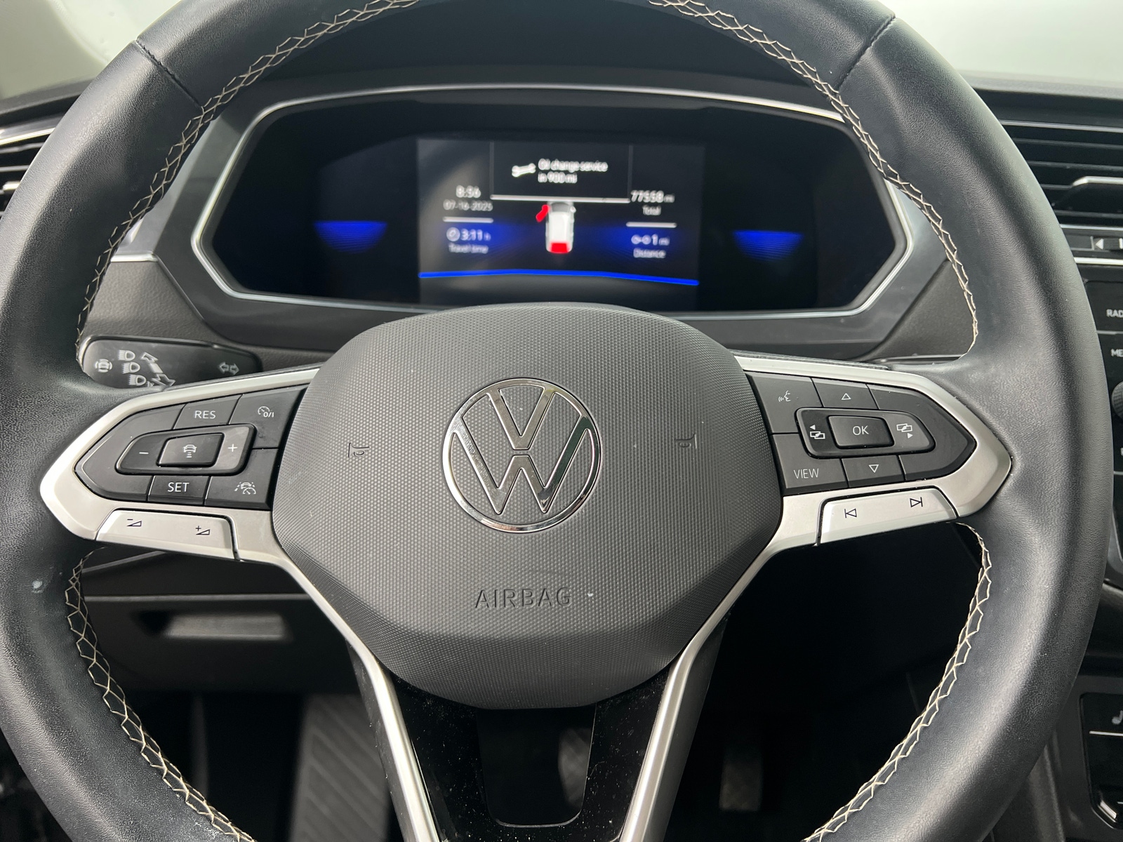 Thumbnail: 2022 Volkswagen Tiguan - 4