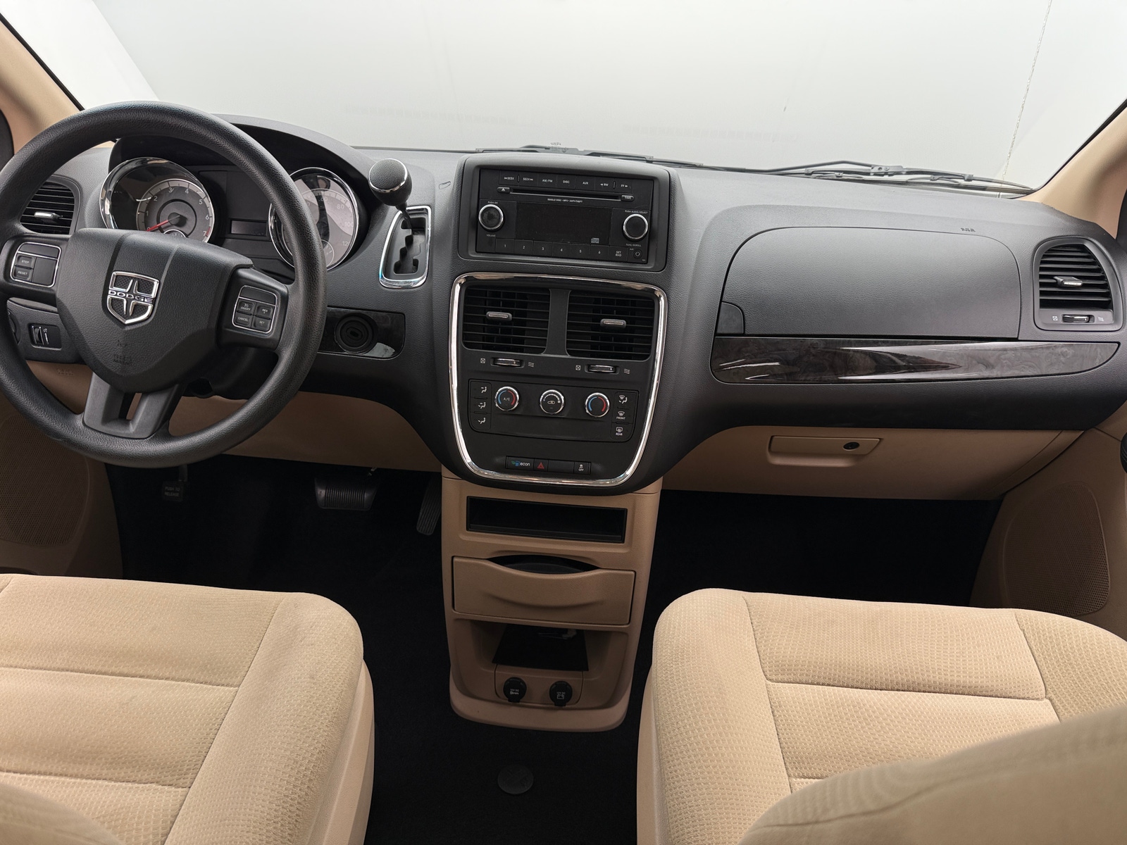 Thumbnail: 2016 Dodge Grand Caravan - 3