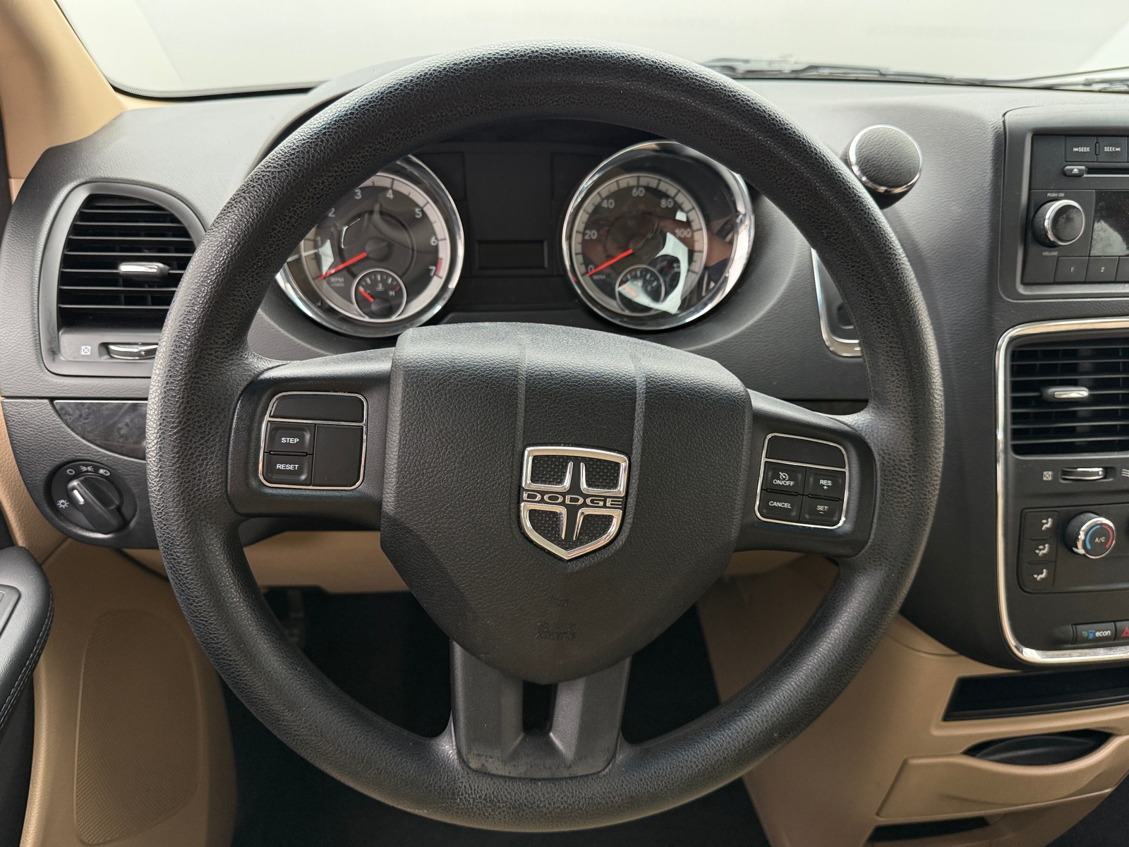 Thumbnail: 2016 Dodge Grand Caravan - 5